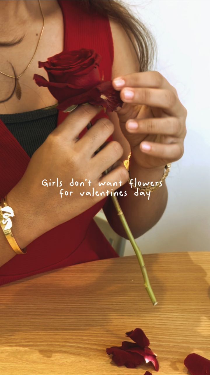 Upgrade your Valentine’s surprise with a touch of Venerra luxury.
.
.
.
#goldenglow #finejewellery #elegance #jewellerylovers #timelessbeauty