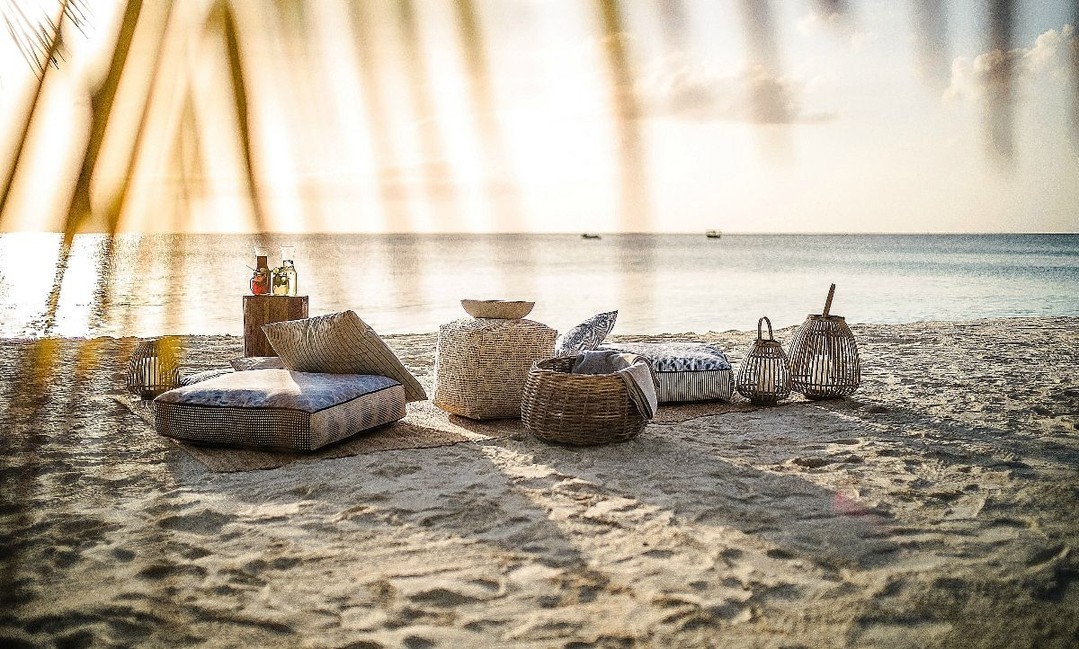 Zanzibar ...an unexpected paradise! ...Zanzibar enchants with its pristine beaches, turquoise waters, and rich cultural heritage. Enjoy pure relaxation in elegant private villas and exclusive resorts, surrounded by stunning landscapes and exceptional hospitality.
#LuxuryZanzibar #ZanzibarParadise #ZanzibarVillas #ZanzibarResorts #BeachfrontLuxury #ZanzibarEscapes #LuxuryInZanzibar #ZanzibarHolidays #LuxuryExperience #YourEscapetoZanzibar #ZanzibarRetreat