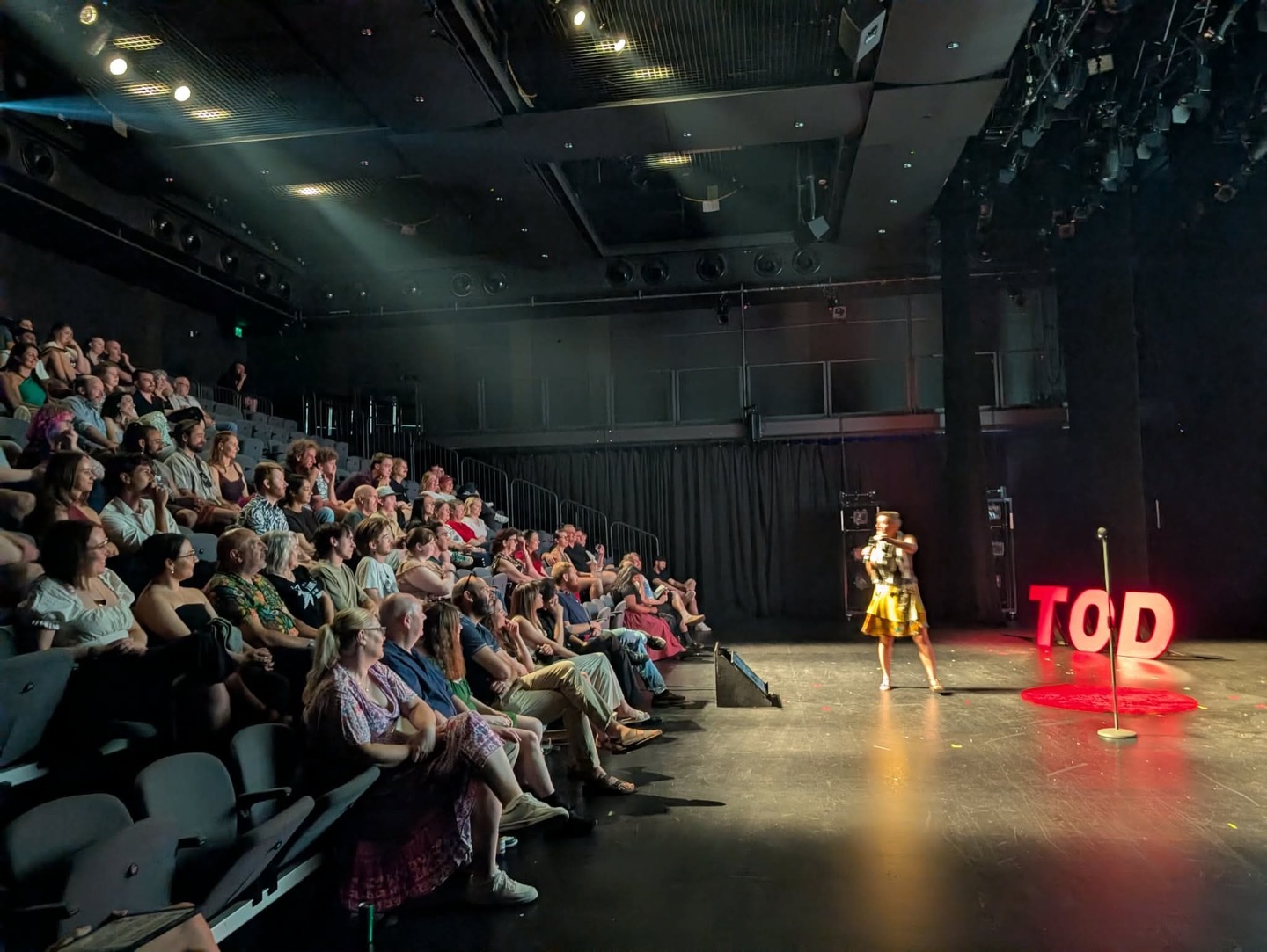 Bunnings Snags: the essential ingredient to global peace.
I won TOD Talks tonight (where you have to improvise a TED Talk based on an audience suggestion) at Fringe World. State Theatre of Western Australia. @fringeworldperth @perthhappenings @perthisok @perthvibes @statetheatrecentre @tod_talks