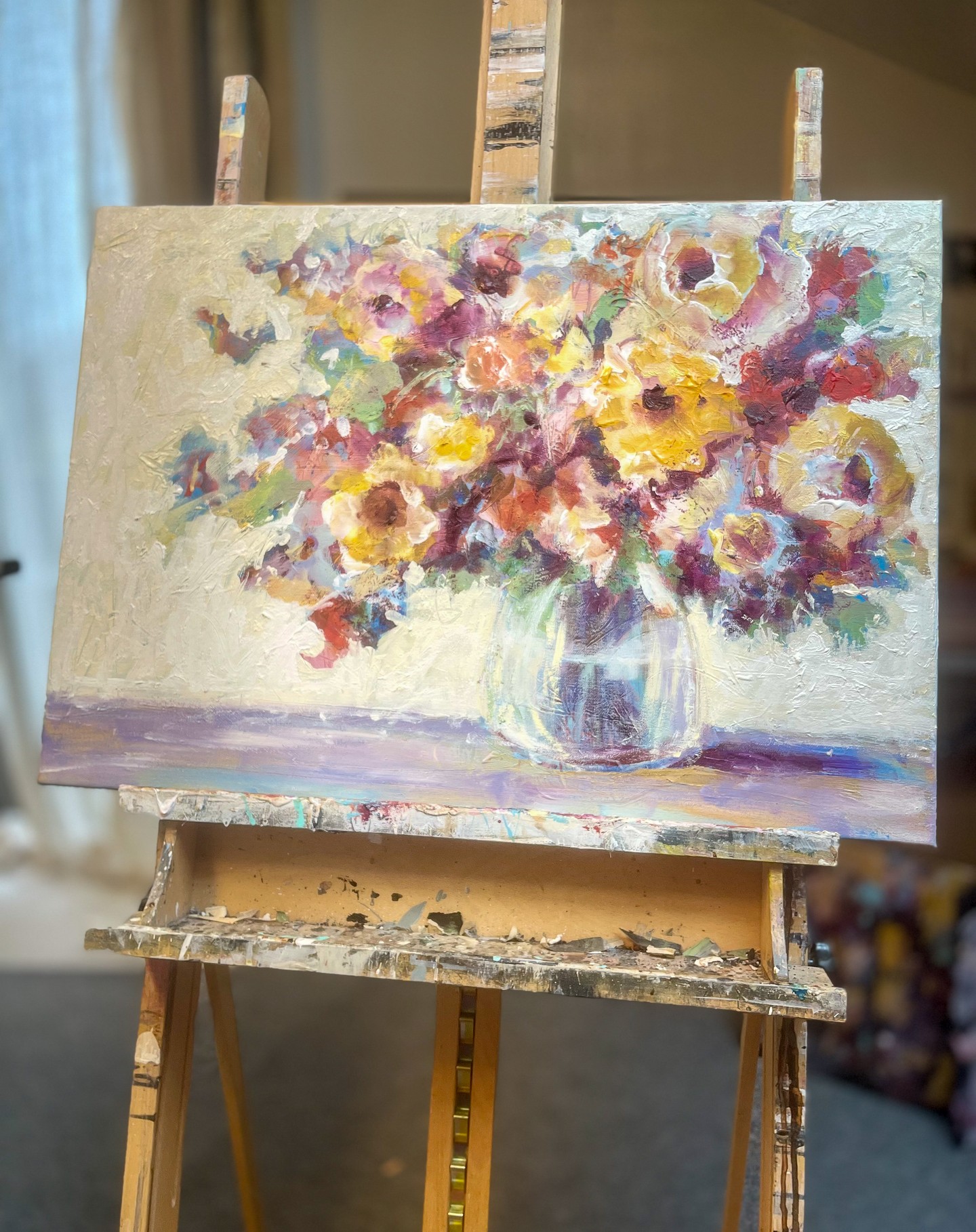 Blumen gehen immer 🖤
Nachdem ich wochenlang einen großen Bogen um meine Staffelei gemacht habe, ist jetzt endlich der Knoten geplatzt!
Ich wünsche Euch allen einen ganz wundervollen 1. Advent 🎨