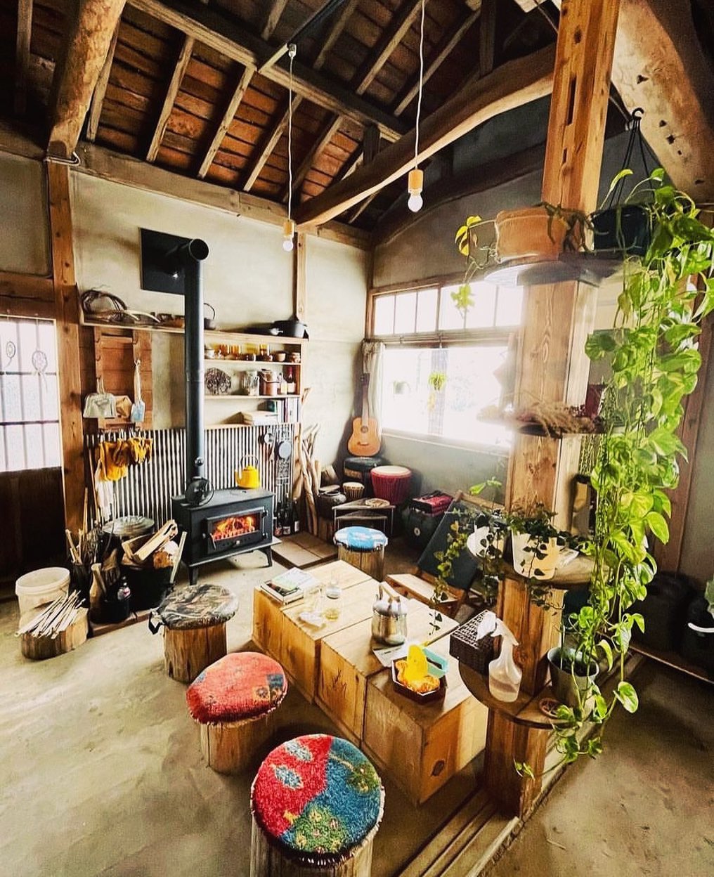 台所薬局研究所
@kitchen.pharmacy.laboratory
開催場所
Kissa&Ayurveda
@kissa.and.ayurveda
アクセスについて
最寄りの駅JR熊谷駅からは車で15分
6㎞ほど離れた場所にあります
市外や県外から
電車を利用してお越しの方には
熊谷駅までの送迎をいたします
2024年
Ayurveda herbalcarelist
basic classに申し込み
送迎を希望される方は
申し込みフォームにその旨をご記入ください
1年の講座に遠方から通えきれるのか
駅からどうアクセスしたらいいの?など
不安なこと質問などありましたら
DMからもお気軽にお声掛けくださいませ ♡
・
2024年春 start class
申し込み受付開始しております
詳細はtop page HPをご覧ください
・
・
・
#熊谷市
#植物療法
#自然療法
#セルフケア講座
#台所薬局研究所
#アーユルヴェーダ
#キッサアンドアーユルヴェーダ
#フィトテラピー #クレイテラピー
#キッチンファーマシーラボラトリー
#アーユルヴェーダハーバルケアリスト