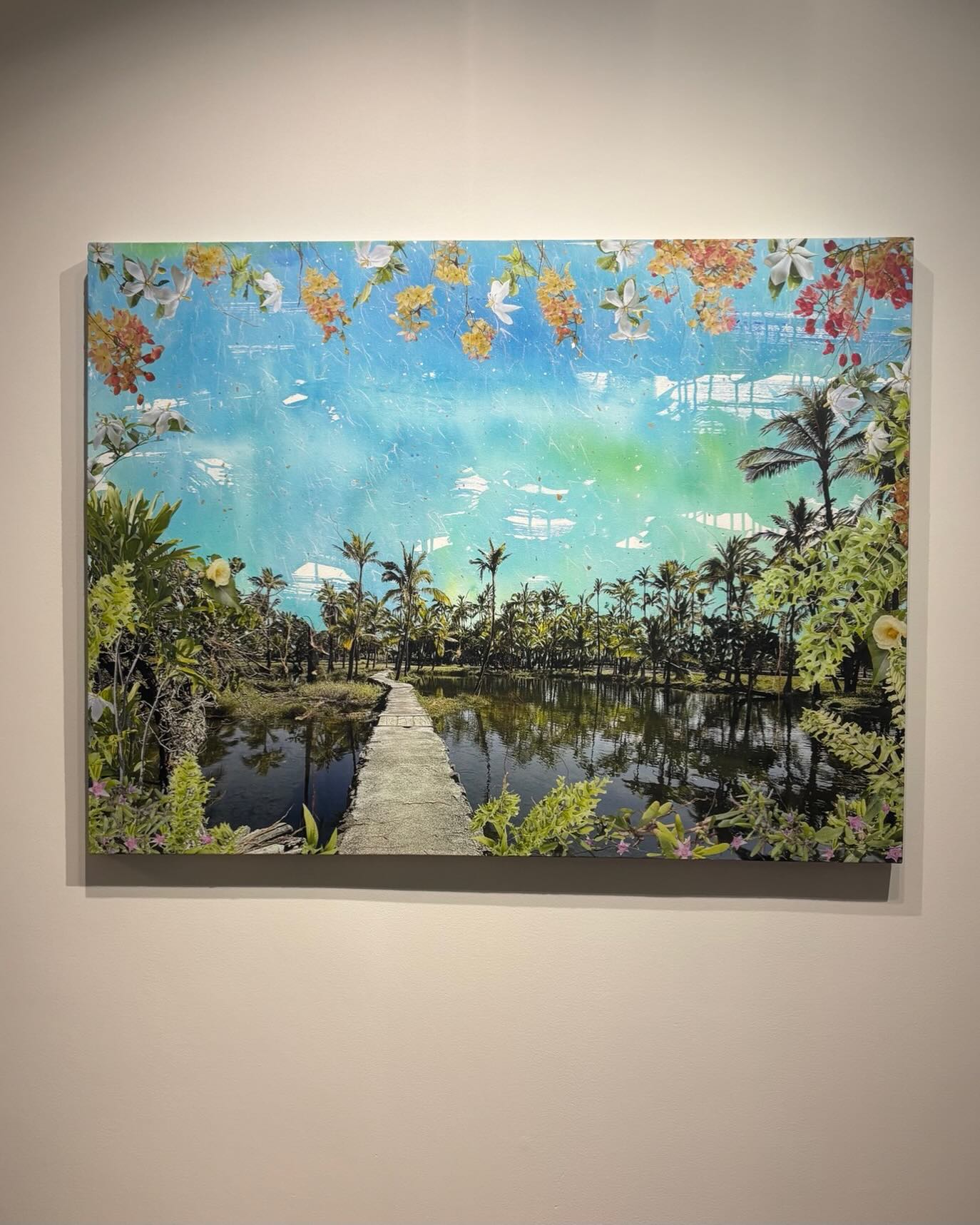 Closer to the finish line , past clients needing a refresh for their vacation home Scott of @ islandeclectic808 hanging this beautiful piece by @margoshepherdray called Crossings kalahuipua’a Fishponds for @dianebobekdesign