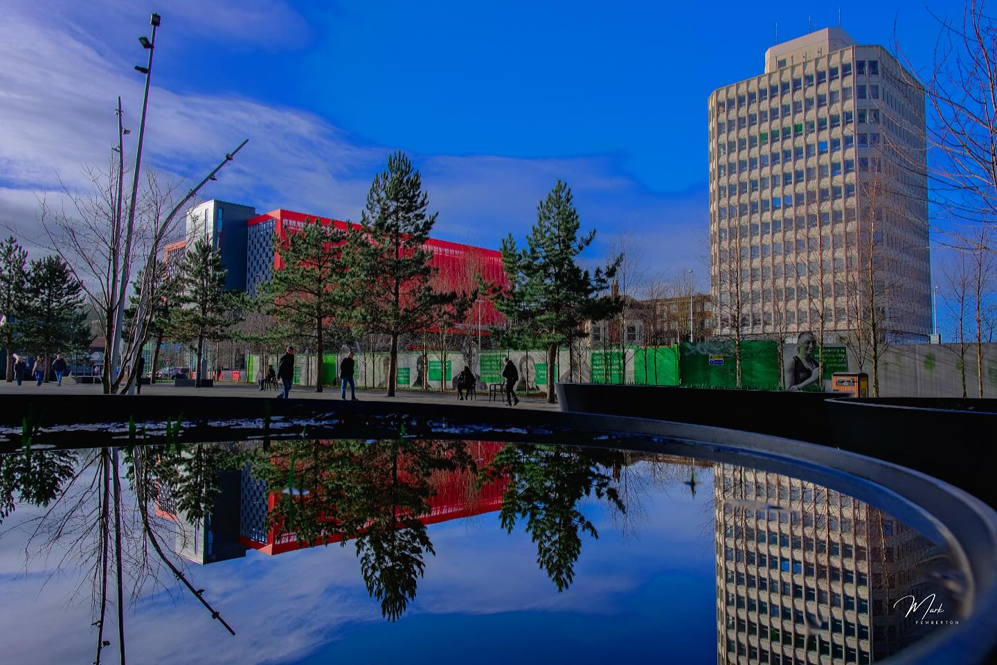 Only I would find a beautiful Coventry scene reflecting in a rain soaked plant pot 🤣🤣🤣 #visitcoventry #covcitycentre #bbc_midlands #reflectionphotography #covtrainstation