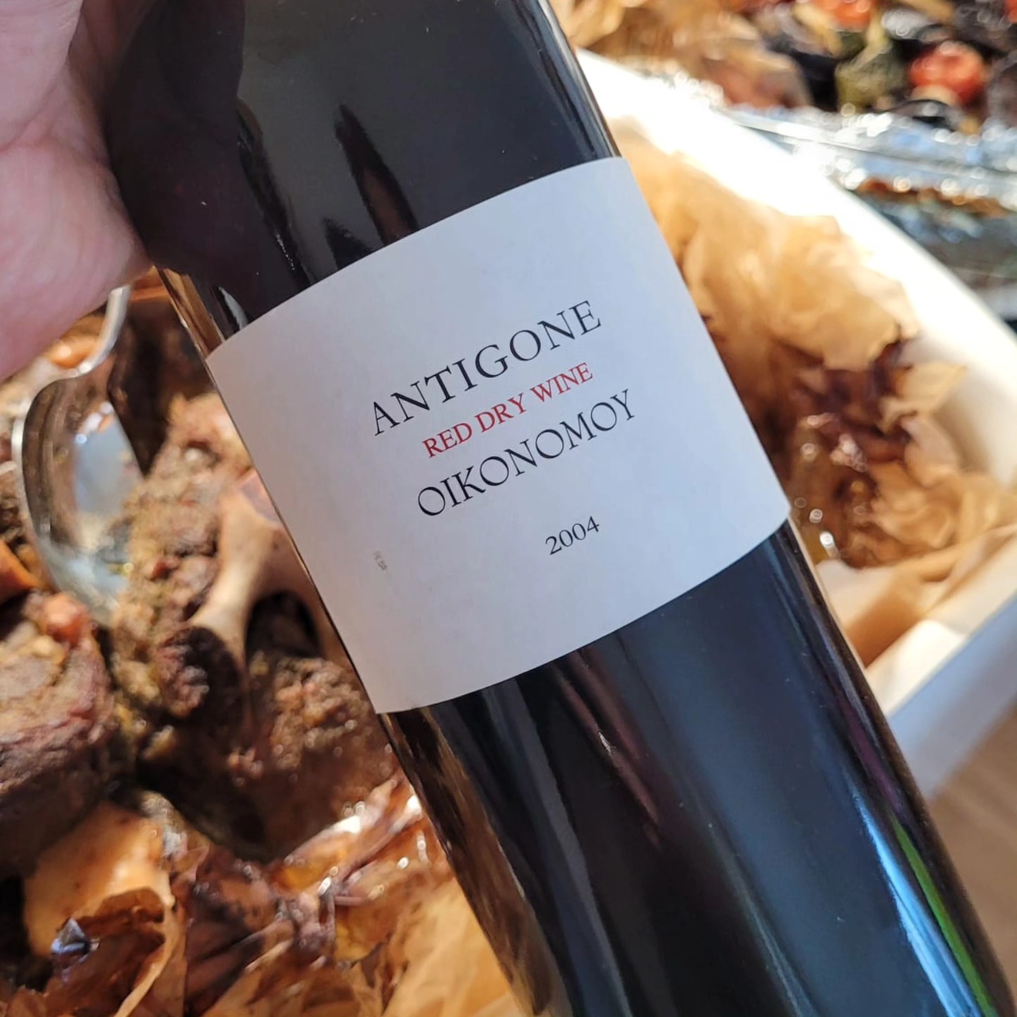 Antigone 2004 from Domaine Economou (@domaine.economou)
80% Liatiko and 20% Mandilaria (Voidomati). A true legend. Silky, complex, and simply magnificent. The Antigone 2004 is the best wine I’ve tasted from @domaine.economou so far—worth every cent. 97 points. Can’t wait for the 1999 release!
#Antigone2004 #DomaineEconomou #CretanWine #GreekWine #WineLegend #WineMasterpiece #Liatiko #AgedWine #VintageWine #WineReview #WineLovers #SilkyWine #WineTasting #WineOfTheDay #WineExperience #WineCollection #Winelover #WineJourney #MediterraneanWine #GreekVineyards #WineCommunity #CreteWine #Instawine #WineAndFood #OldWorldWine #RedWine #DiscoverWine #GreekIslands #WineLife #DrinkGreek