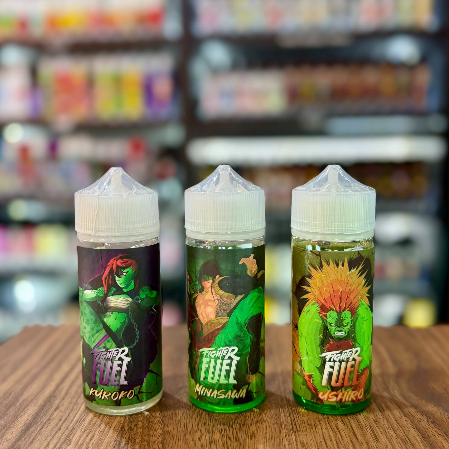 🔥 Fighter Fuel – E-liquides 100 ml
La gamme Fighter Fuel est conçue pour les vapoteurs qui aiment les saveurs intenses, fruitées et percutantes. Des recettes explosives, parfaitement équilibrées, disponibles en e-liquide 100 ml ou en concentré 30 ml pour le DIY.
🥊 Les saveurs disponibles :
Kuroko
👉 Grenade – Main de Bouddha – Dragon
Un mélange puissant et exotique : l’acidité de la grenade, la fraîcheur aromatique de la main de Bouddha et une touche mystérieuse de fruit du dragon.
Yshiro
👉 Ananas – Litchi
Une recette ultra fruitée et juteuse, parfaitement équilibrée entre la douceur du litchi et le peps de l’ananas.
Minasawa
👉 Poire – Pomme – Cactus
Fraîcheur végétale et fruitée : la rondeur de la poire, le croquant de la pomme et une note cactus légèrement rafraîchissante.
📦 Formats disponibles :
E-liquide 100 ml (sans nicotine, prêt à booster)
Concentré 30 ml (DIY)
🎁 Offre en magasin :
🔥 2 e-liquides 100 ml achetés = 1 e-liquide 50 ml OFFERT 🔥
👉 Autres saveurs Fighter Fuel disponibles directement en magasin.
Passe nous voir pour découvrir toute la gamme 💚