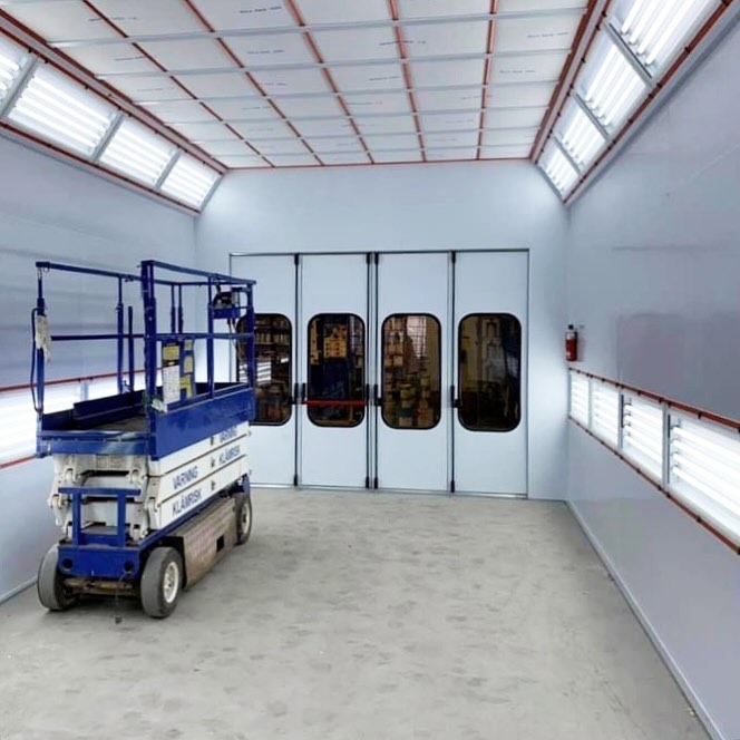 Våra lackanläggningar är utrustade med den senaste tekniken för att säkerställa att varje lackering blir en succé.
#lastbillack #lastbillackering #hovgårdensytskydd #göteborg #hisingen #spotrepair