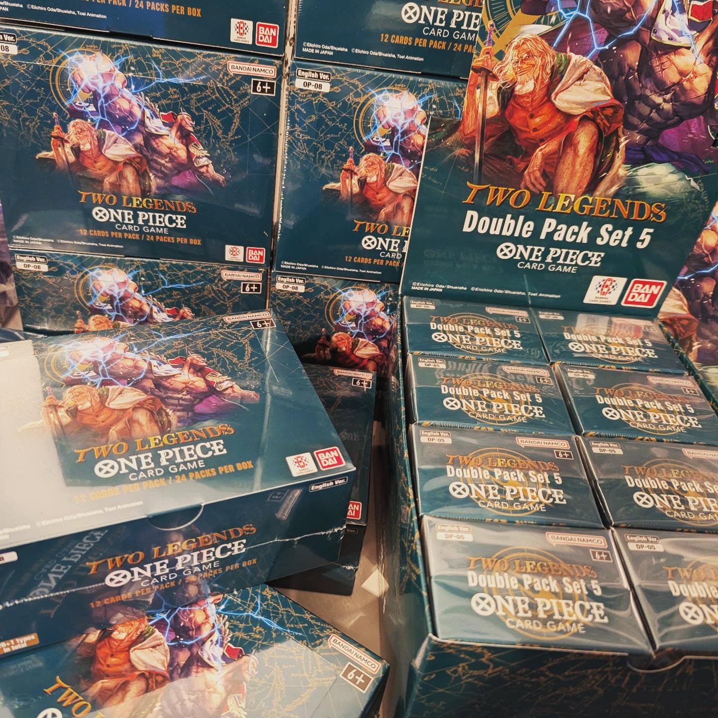 OP-08 Two Legends is finally here!
After a few delays, we can finally begin shipping these to you ☺️
Not got yours yet? Grab a booster box for £84.99 via the link in our bio 🔗
#onepiecetcg #onepiece #onepieceaddict #onepiecemanga #onepiecefan