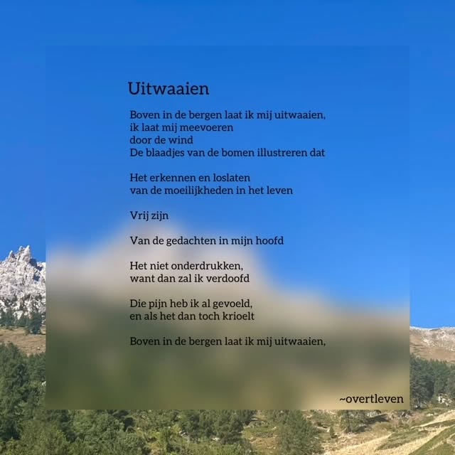 🍃 Uitwaaien
Boven in de bergen laat ik mij uitwaaien,
ik laat mij meevoeren
door de wind
De blaadjes van de bomen illustreren dat
Het erkennen en loslaten
van de moeilijkheden in het leven
Vrij zijn
Van de gedachten in mijn hoofd
Het niet onderdrukken,
want dan zal ik verdoofd
Die pijn heb ik al gevoeld,
en als het dan toch krioelt
Boven in de bergen laat ik mij uitwaaien,
Dit gedicht werd geschreven door @hendriksfleurr. Ze nam deze zomer voor een tweede keer deel aan een Passagetocht. Herken jij je in haar woorden? Verlang jij ook om vrij te zijn? Je helemaal te laten meevoeren door de wind? Je gedachten te laten wegwaaien en een innerlijke rust (terug) te vinden? Voel jij dat verlangen ook? 🌬 🏔
🎈 Ik nodig je graag uit om als één van de eersten de Passagetochten van volgend jaar 2024 te ontdekken op de website www.passagetochten.fr. Mis deze kans niet en vraag een gratis kennismakingsgesprek aan met Karlien om te kijken wat deze onvergetelijke ervaring jou kan brengen. 🎁
✍&📸 credits to: @hendriksfleurr
#Uitwaaien #Passagetochten #nieuwjaarnieuwekansen #poezie #creatieveflow #natuuravontuur #groepsproces #wandelen #tochten2024