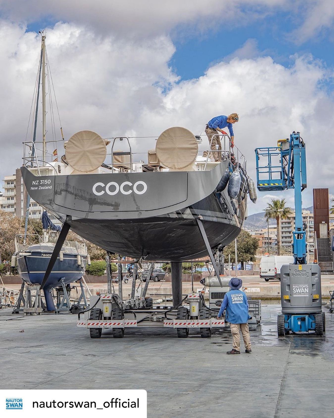 #shipyards #altoservice #quality #madeinitaly #letsgo #nautorswan #welcome #happycustomer #boatmover