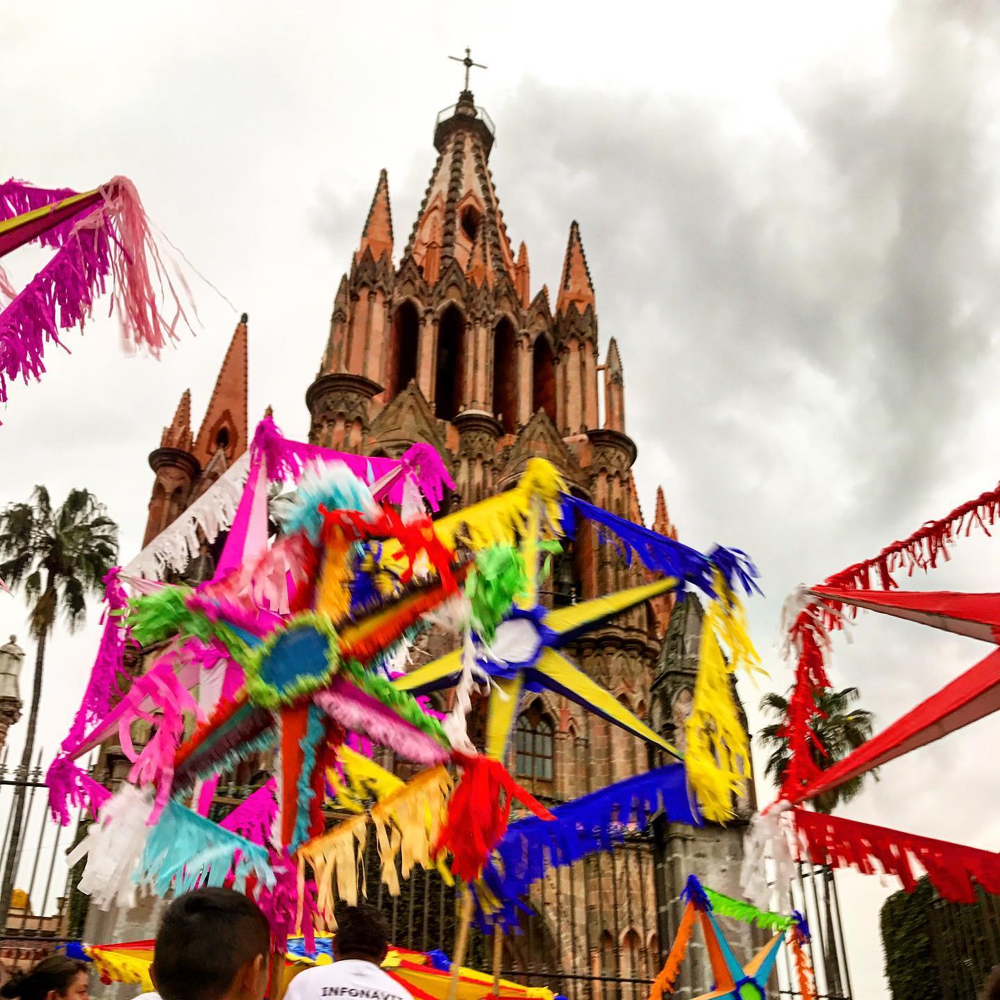 Las calles están ansiosas por recibirnos de vuelta al rededor de todo el país y nosotros aún más por seguirlas explorando, pero cada vez falta menos
.
.
.
.
.
.
.
.
#vidamexico #mexico #visitamexico #mexicolindo #travelmexico #mextagram #mexigers #mexicolors #travelphotography #travelpic #exploretheworld #mexicomagico #sanmigueldeallende
