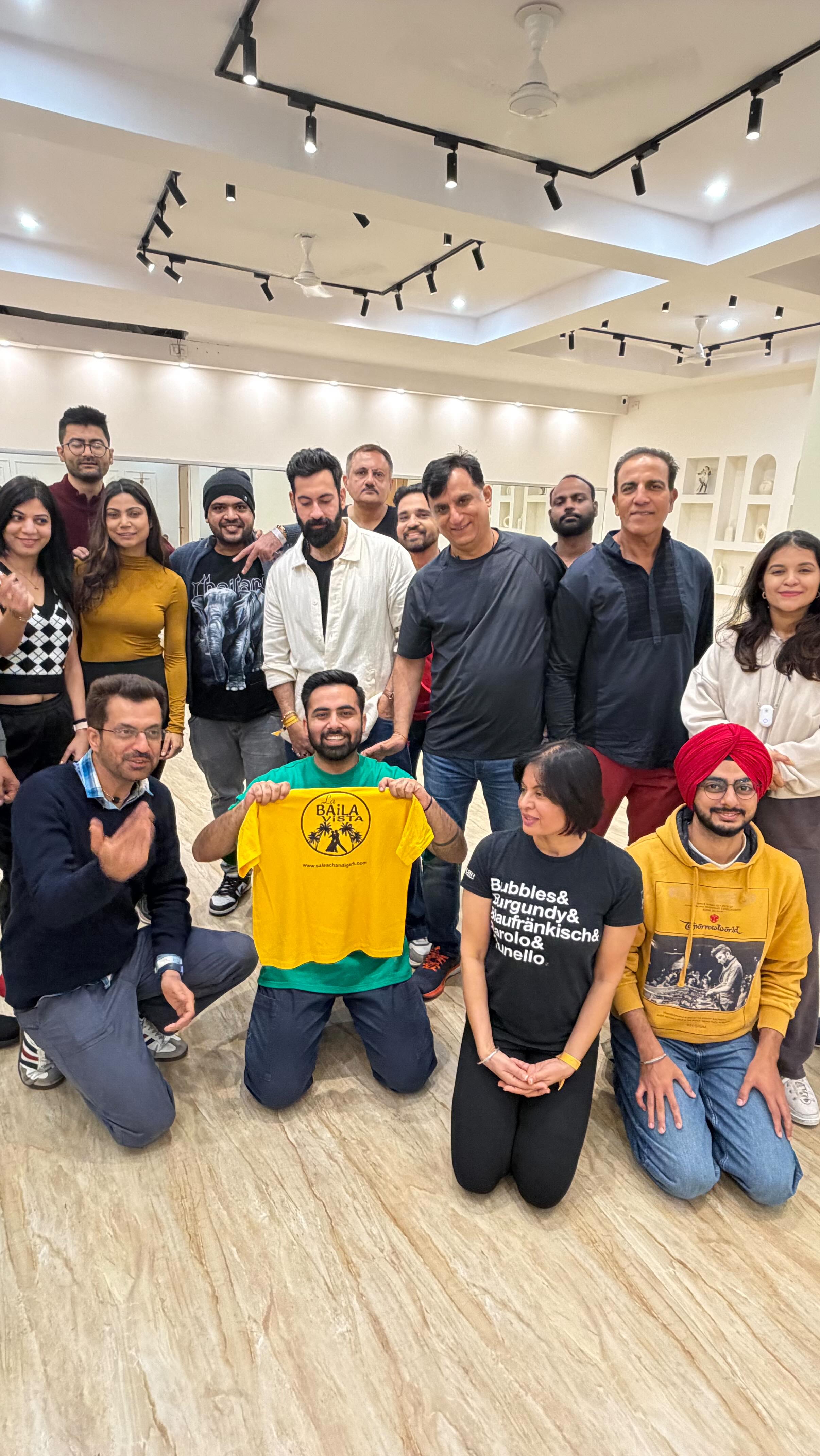 A small snippet from our BACHATA RUEDA workshop at @leadolatino_afrolatinfestival 🌀💃
Bachateros: “Rueda looks fun but… can it be bachata?”
Us: Say less. 😌
After a lot of experimenting, researching, and happily stepping out of comfort zones (yes, even bachata ones 😅), we present—
BACHATA RUEDA.
Same calls. Same chaos. Same joy.
Just less “wait what’s the combo?” and more let’s all dance together.
Our goal?
Make it generic, not combination-centric, so dancers across the world can vibe to the same calls, the same way. 🌍
New idea. New energy.
Change incoming 🚀
More BACHATA RUEDA videos & tutorials coming soon 🫡🔥
.
#bachata #rueda #socialdancing #bachatafestival #socialdanceworld