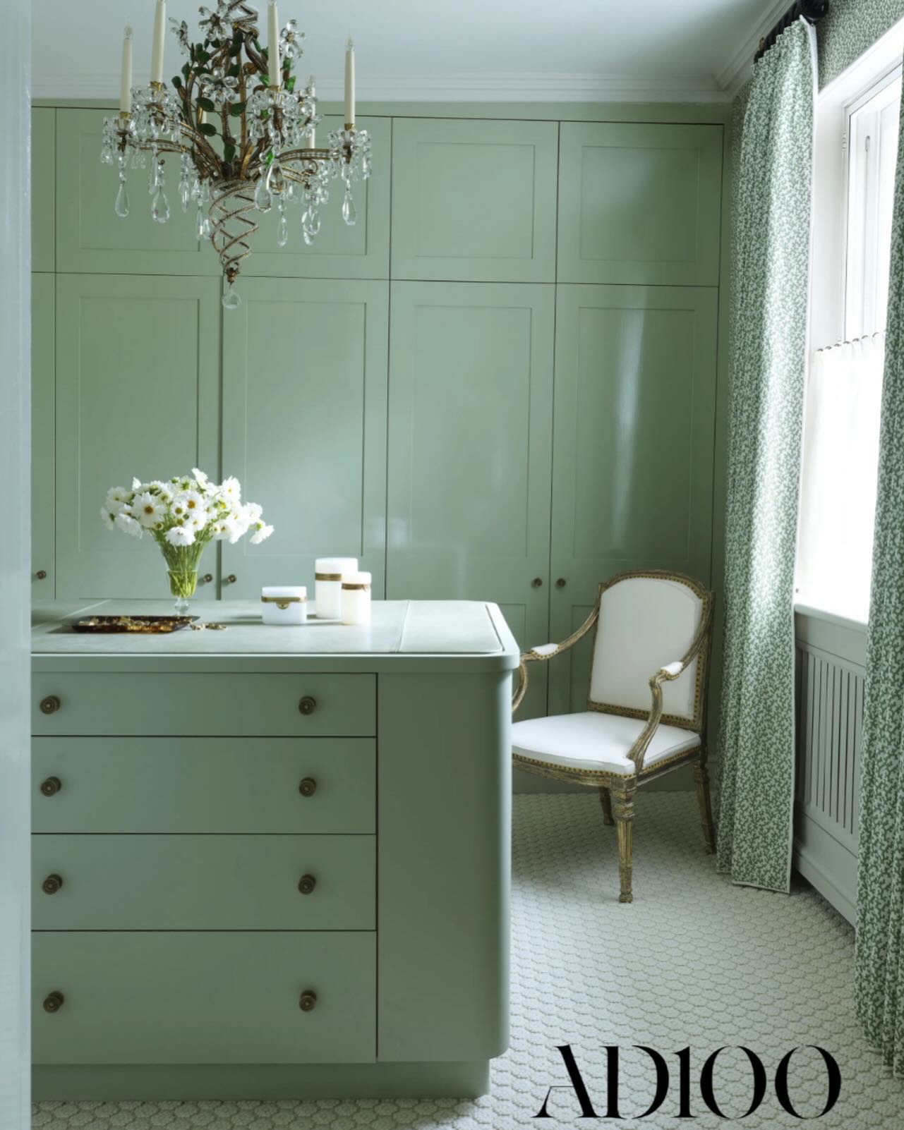 An extraordinary honor to be included in AD’s Hall of Fame 2025. Huge thanks to @amyastley @alevasseur1 and the entire team at @archdigest, as well as our clients and incredible team - without whom none of this would be possible
Photograph by @simonuptonphotos for @archdigest. @saramathersstylist @therealplumsykes