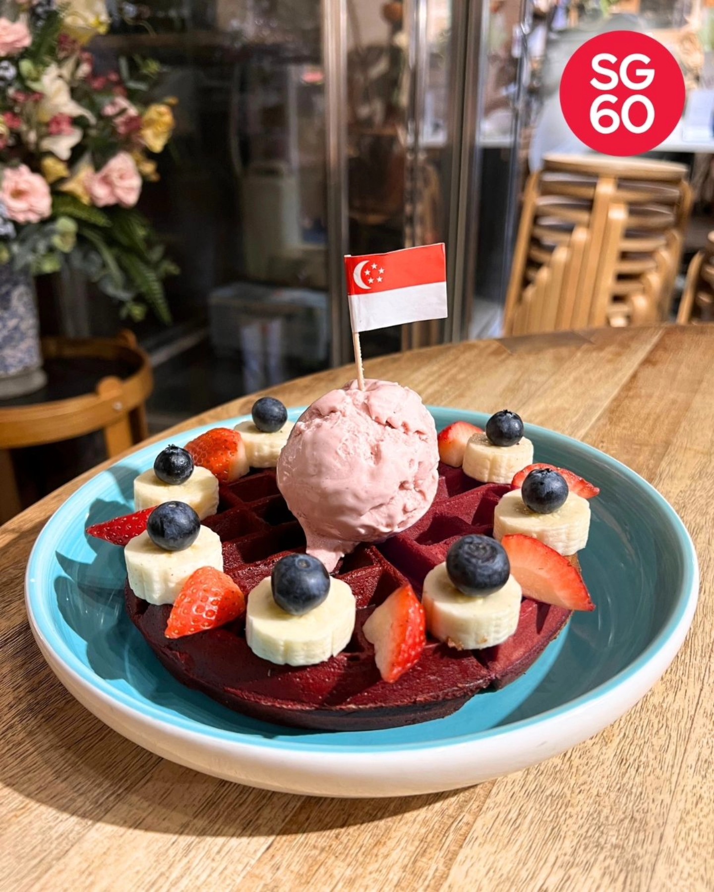 Enjoy red velvet waffles with ice cream @ $6 off! 🧇
Because SG60 deserves extra sweetness! 🇸🇬
From 1st –10th Aug, celebrate National Day at Knots Café & Living with our iconic Red Velvet Waffles* (U.P. $18.20) and enjoy $6 off (with min spend of $60) - just for this SG60 season!
Come for the waffles, stay for the vibes… and don’t miss our 9th Aug National Day Parade screening; perfect for feasting and cheering together!
* Promo is valid while stocks last!
#SG60 #KnotsCafe #MadeInSingapore #NationalDaySG #Xpressflower