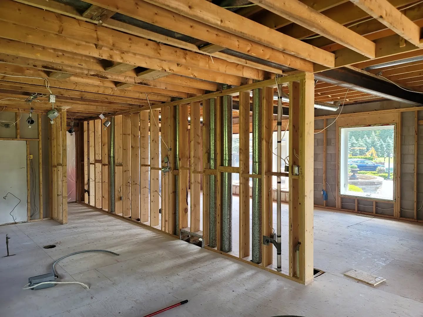 Wall removal project at Mike Holmes' Home!
Always a seamless process working with Mike, Blake and their @Make_It_Right team! Thanks again for trusting us.
#HolmesAtHome