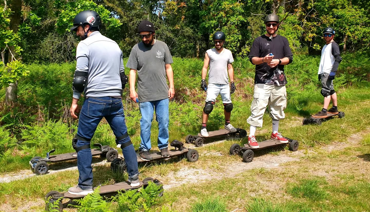 Cette année on vous propose des balades freeride pour découvrir le skate électrique tout terrains.
🛹 Des planches plus grandes pour plus de confort.
🌲Une expérience unique en pleine nature.
🤙Des sensations de glisse proche du snowboard.
Réserve ta session dès maintenant.
RIDE ON
Www.esk8westside.fr
#baladeskateelectrique
#Landes #fun #mountainboard #esk8 #esk8fr #technologie #esk8france #summer2022 #ExwayATLAS
@oldirtybenarbastard @fween3 @exwayboard6 @exwayfrance