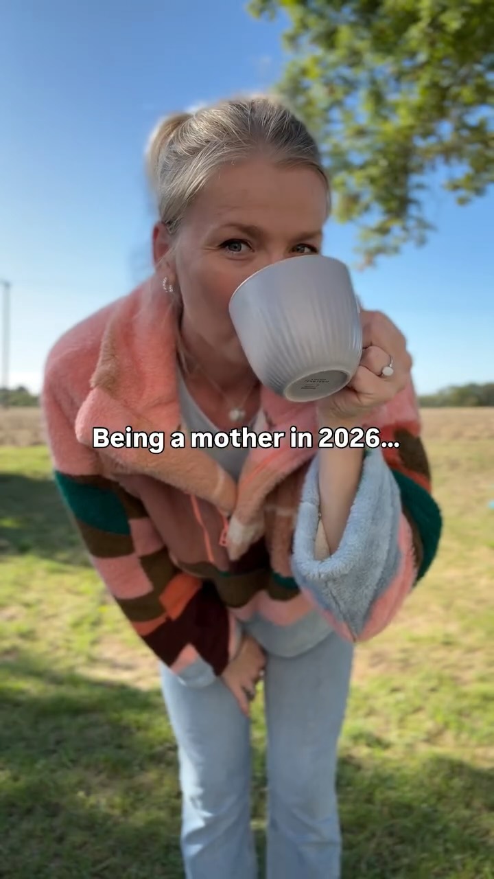 If I hear the word “just” one more time 🫠
For me, it’s up there with the word “should” at this point.
So many of these little nuggets of (mostly unsolicited) advice are underpinned by the idea that if motherhood feels hard or overwhelming or a little too heavy, it’s because you just haven’t found the “right” approach.
They leave no room for the possibility that if it feels hard it’s because it IS hard. Or if it feels heavy it might just be that we’re carrying way more than one person was ever meant to.
I hope that whatever kind of week you’re having, this reels find you and reminds you that it’s ok to “just” be human in a society that would have you optimise every square inch of your life.
And if it strikes a chord I’d love you to share and help it wing its way to another mother who might need the reminder 🫶🏻
#motherhood #motherhoodthroughinstagram #mindset #anxiety #adhd