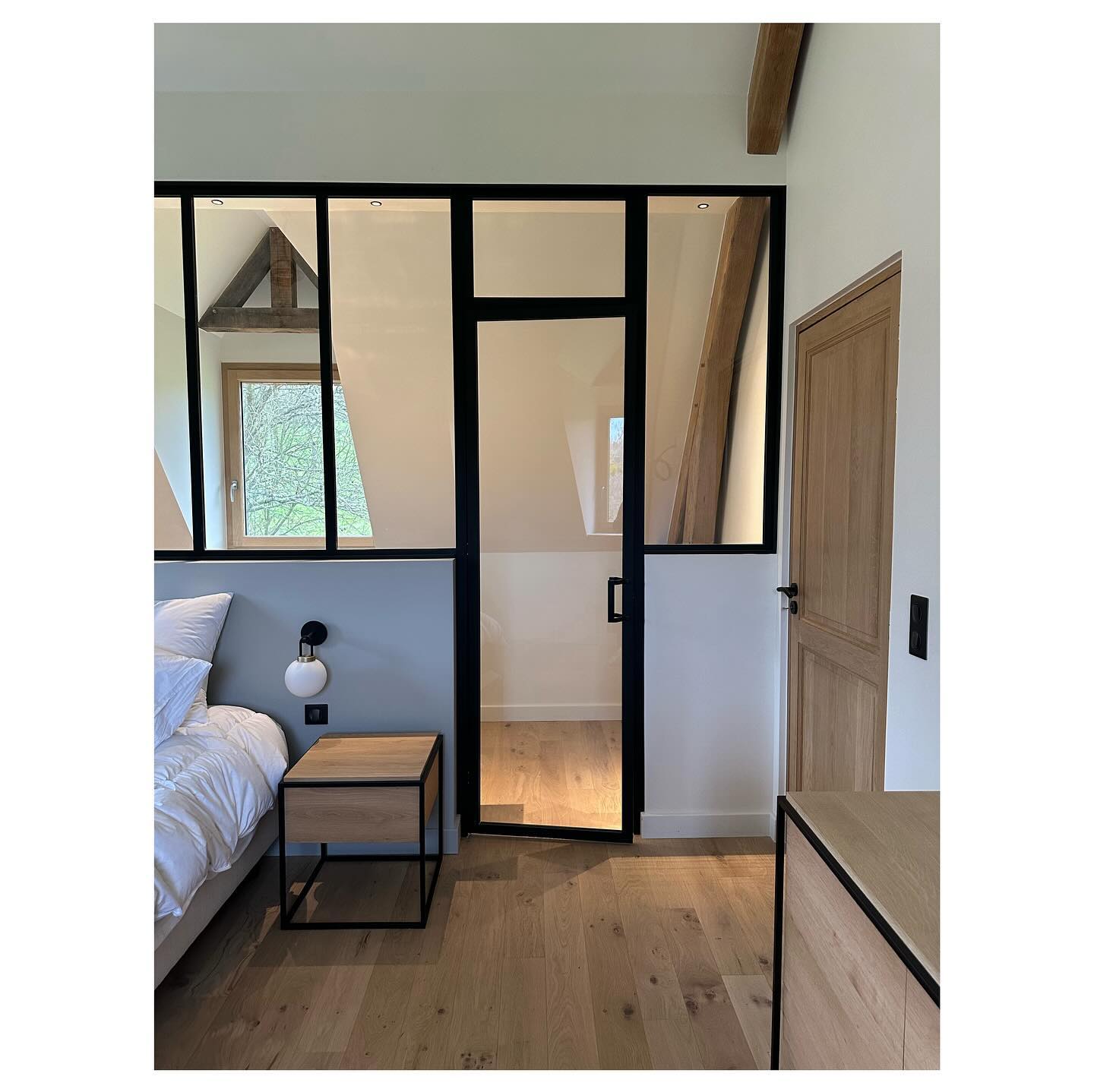 Le Pressoir: #bedroom #homedecor #homemade #decoration #decoration #homedecoration
#homestyle #DesignInterieur #DecorationInterieur
#DecoDesign #InteriorDesign #ModernDesign #StyleDeVie #InspirationDeco #ArchitectureInterieur #DesignTrends #MaisonChic #RenovationInterieur #DecoAddict #EspaceDeVie #DesignMinimaliste #DesignContemporain #MobilierDesign #DesignInnovation #ProjetDeco #verrière