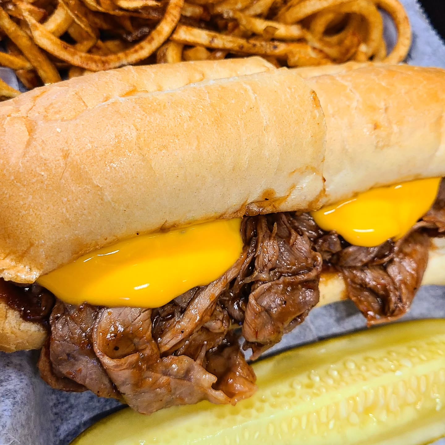 Did you know we KINDA have a #SecretMenu ? BBQ Cheddar Beef, Shrimp Po' Boy and the Mac Greenwood? They aren't on the menu, but available all the time! Order online or @grantswonderburger