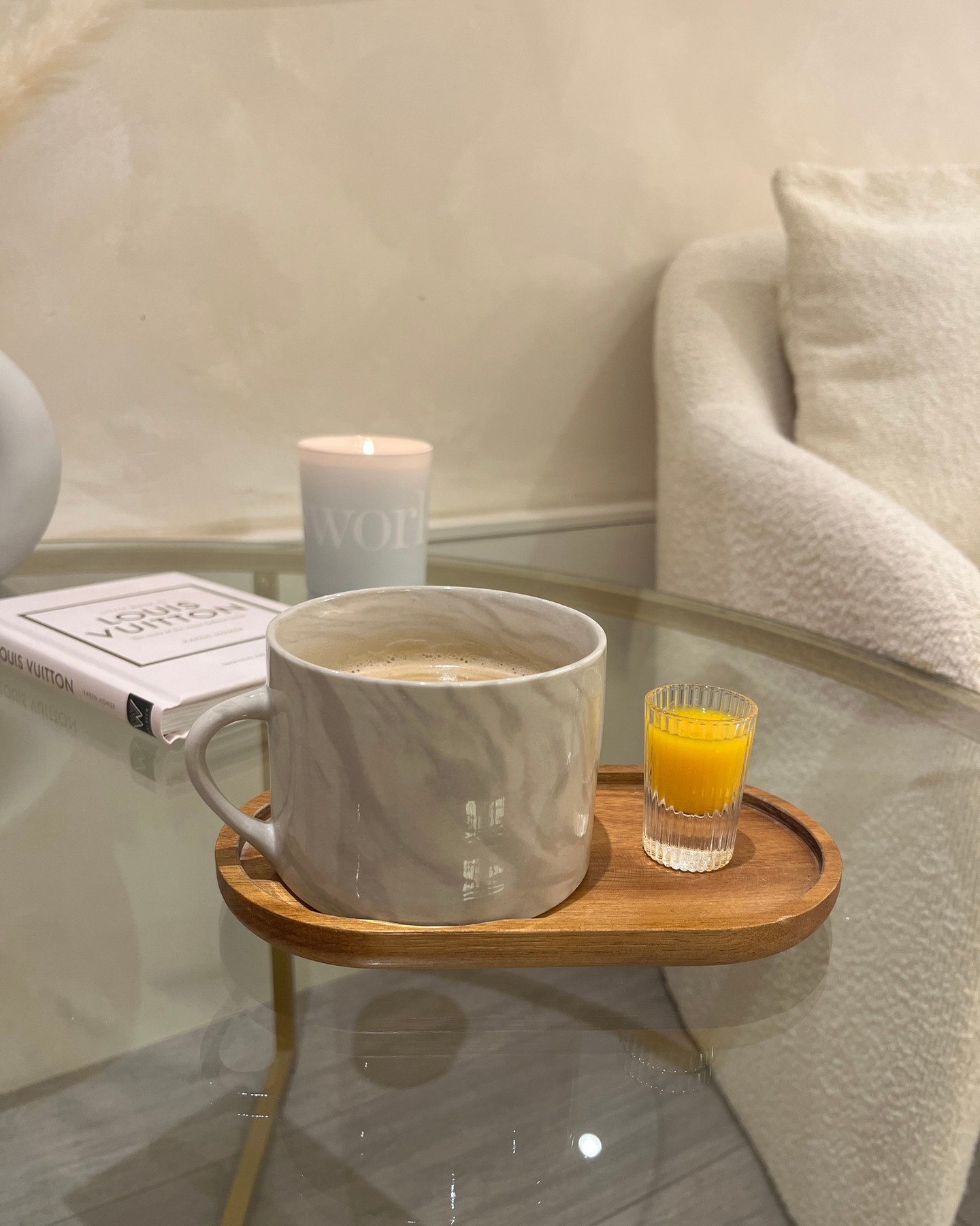 We made it — last day of January 🫶✨
Our little wellness ritual this month?
🔥 Ginger shots at The Glow Bar (served in place of December’s unlimited prosecco 🥂)
Clean. Spicy. Fresh.
A tiny reset for your skin, your energy, your wellness 🤍
#TheGlowBar #TheGlowBarLDN #JanuaryGlow #GingerShot #MorningRitual #GlowFromWithin #NewYearEnergy #LondonClinic