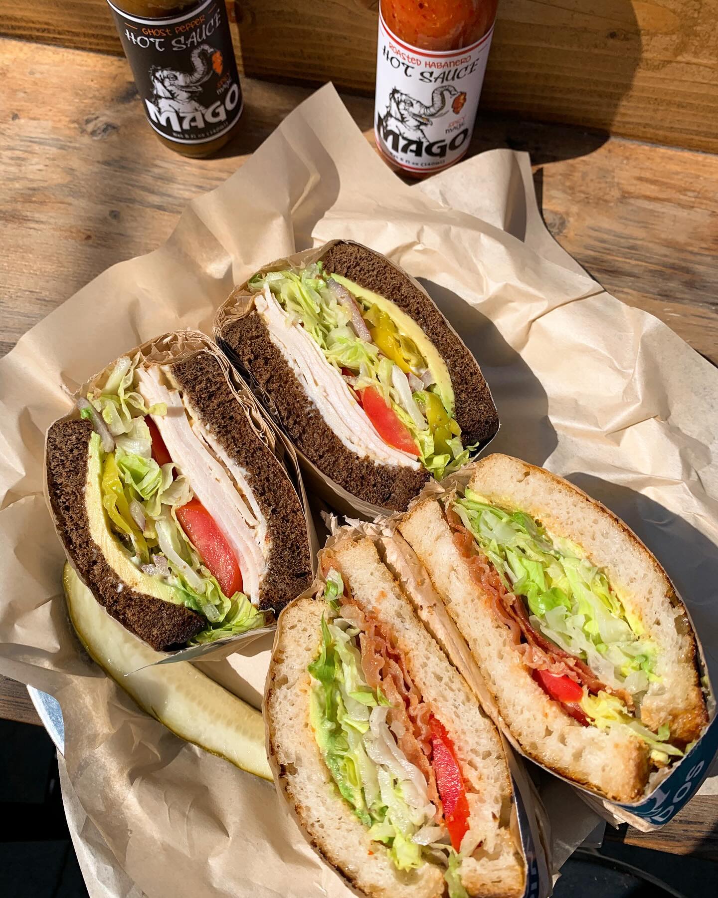 BLT with spicy mayo 🌶 and the Sir Melvin from @wigzlb Ask for the spicy pickle..and it’s spiiicy! Roasted Habanero & Ghost Peppers sauces available too.