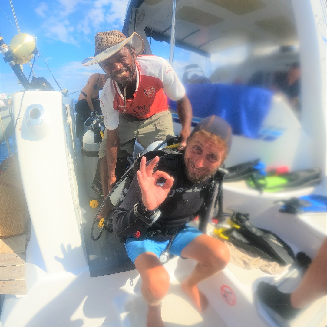 Croisière Madagascar
Rejoignez nous sur une croisière de 7jours/8 nuits jours qui vous permet de découvrir l'archipel de Nosy-Be en compagnie du biologiste Christian Solterer.
La région est connue pour avoir une grande biodiversité que ce soit pour les coraux, les invertébrés ou les poissons.
Le bateau est un confortable catamaran de 16.5m (CAP ROYAL 53 ) avec 5 cabines
CHF 1850.-/2350-*
PC, 12 plongées
*single
Cumulable avec une séjour de 10 jours sur l'île de Sakatia du 16 au 25 novembre.
Pour plus d'informations sur ces voyages: travel@moramora.ch
http://ow.ly/VFpO50MQSG6