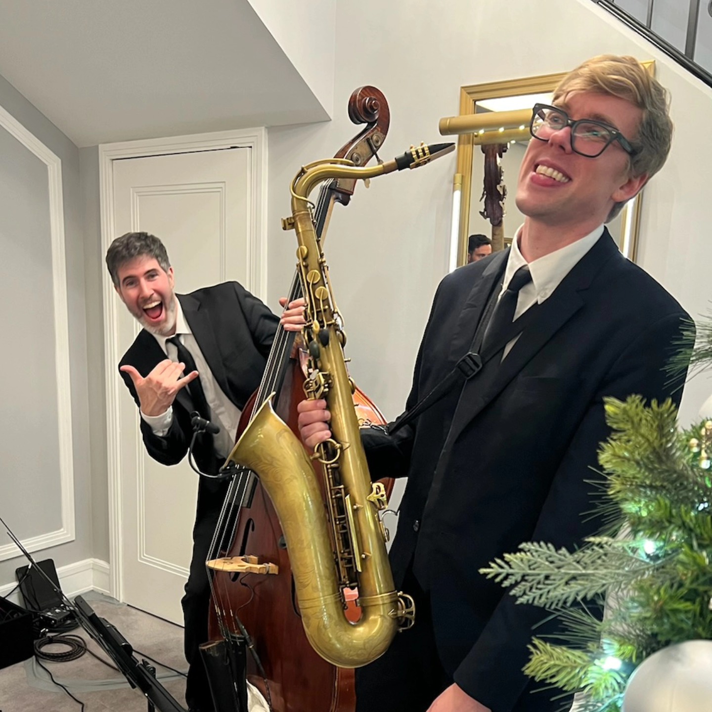 On the gig with @jeffkochmusic and @gavig840 (Gavi with the 📷 too!)