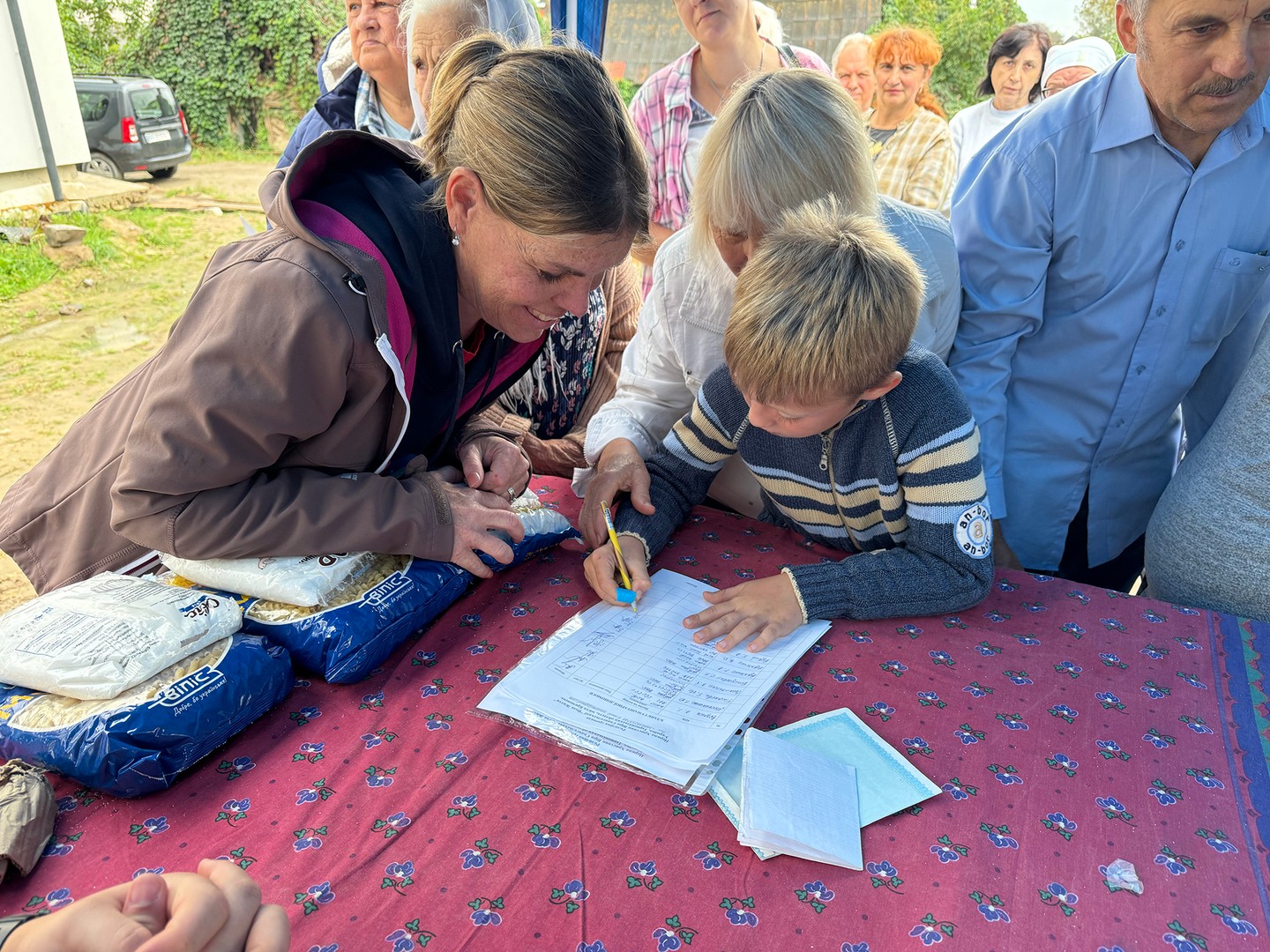 Swipe through a day in the life of a humanitarian distribution: intake photos, families registered, kits delivered, volunteers mobilized. See care moments: family support, discipleship conversations, and faith-based care woven into services. Practical outcomes: meals provided and ongoing local partner training. Serving Eastern Europe since 1995 with Mission Partners International — accountable, compassionate impact. Link in bio. ❤️📸🤝🙏
What part of the day resonates most with you? Comment below and share to support these families.
#HumanitarianAid #MissionPartners #EasternEurope #FaithInAction #DayInTheLife #ServeWithPurpose #CanadianSupport #BehindTheDelivery