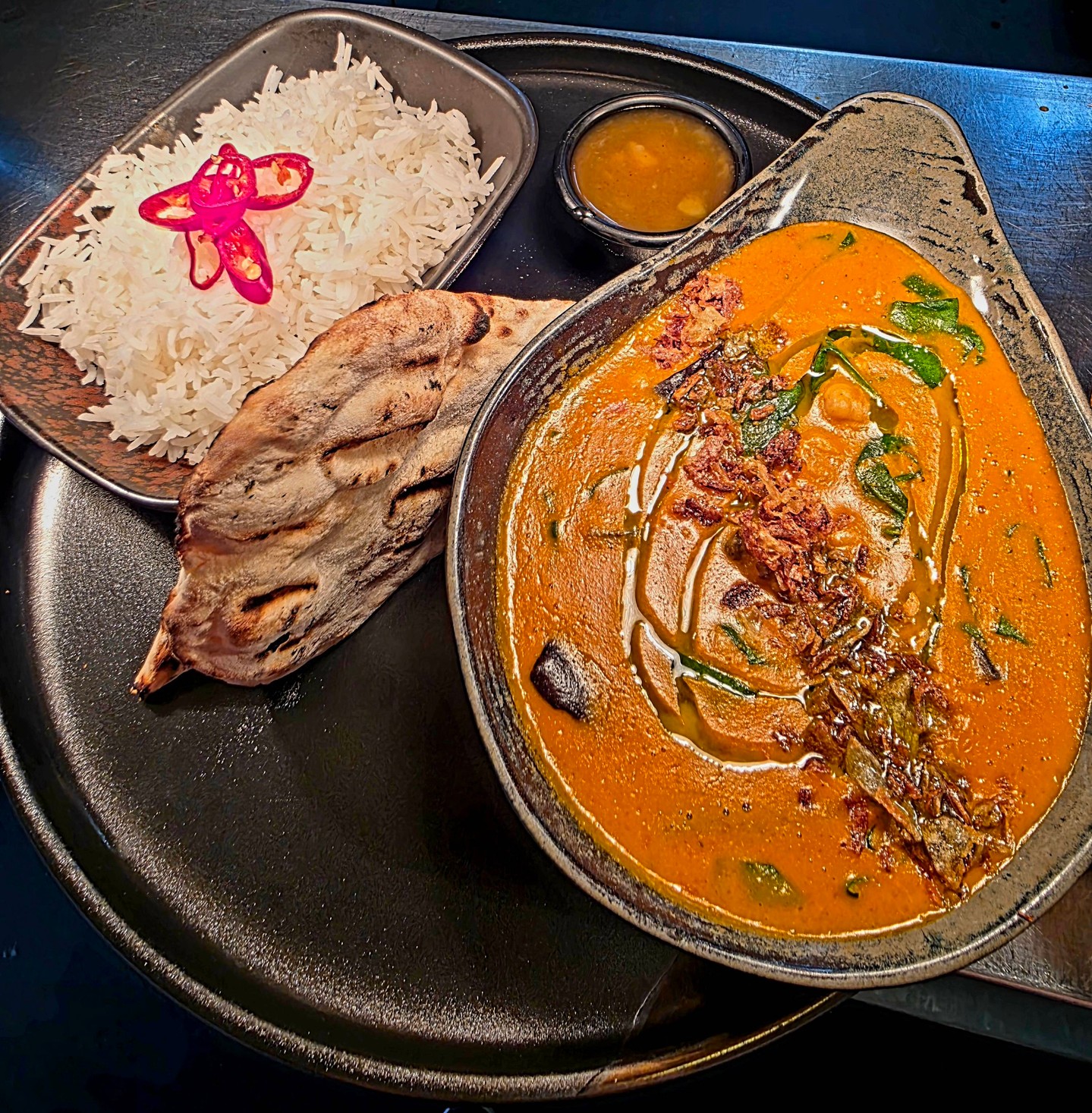 Our very own aubergine and coconut curry - a dish packed full of flavour to be enjoyed by all! Available to eat in or takeaway at lunch and dinner Monday to Saturdays. 🥘
#cornwall #rock #polzeath #takeaway #curry #vegan