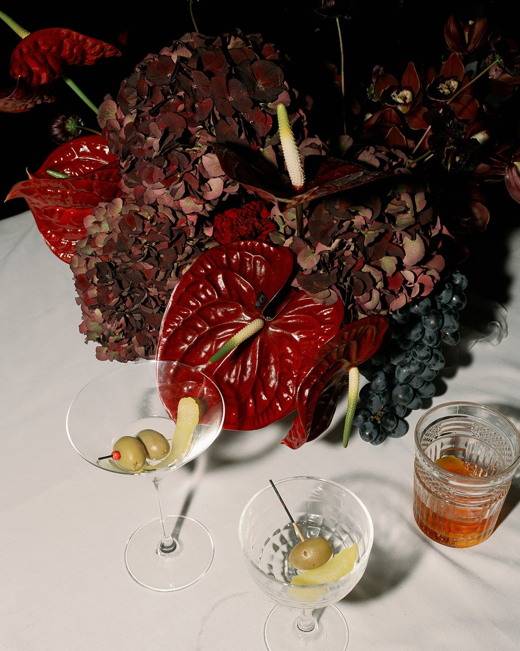 Martinis and negronis to kick off the partyđž
Planning, design & florals: @avenieventsâ
Photographer: @karinlundinstudioâ
Stationery: @elinsartstudioâ
Venues: @ericericssonhallen @skeppsholmsgruppen @angbatar.seâ
Band: @siberianhotheadsâ
DJ: @clairehardmanofficialâ
Art performance: @grebnellawâ
Cake designer: @petitplaisir
Make-up artist: @nathalieberzelius
Hairstylist: @clousthlm
.
.
.
.
#bröllop #bröllop2026 #bröllop2027 #bröllopskoordinator #bröllopsplanering #weddingplanner #weddingplannersweden #weddingplannerstockholm #destinationwedding #grandhotel #eventstockholm #floriststockholmâ #luxuryweddingplannereurope #weddingplannereurope #europeweddingplanner #eventplannersweden #eventplannereuropeâ