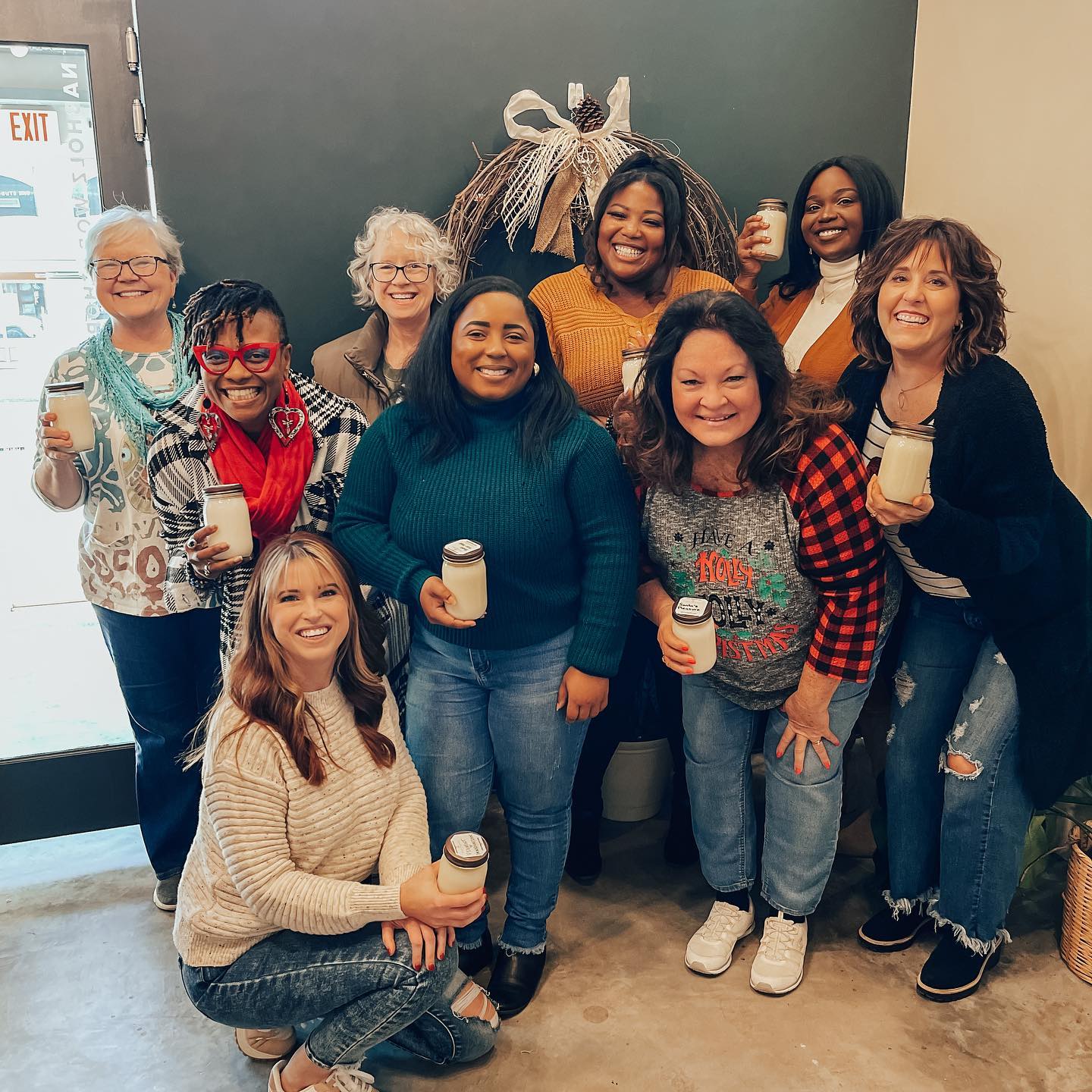 We had such a great time today! Thank you ladies for coming out! Look out for our next candle making workshop 🌲✨