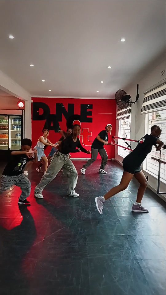 Forget just "taking a class." We’re talking about finding your rhythm, leveling up your confidence, and joining a community that moves and enjoys as one!🔥
Whether you’re just finding your feet in Hip Hop or looking to dominate a stage, we’ve got a spot for you.🙌
From Tiny Tots starting out to Adults looking to break a sweat and learn some style, our doors are open. No ego, no judgment, just pure energy.👏
Hip Hop Open Classes - Every single week!
If you’re hungry for more, we offer Exams and Competitions! Tell us your dreams, and we'll map out the path to push and get you there.✨
First-timer? Just R100 to drop in and catch the vibe! Come as you are, and leave better than you started.💥
For more info contact us on 067 852 1567📲
#danceit #danceitstudios #dancestudio #hiphop #dancer