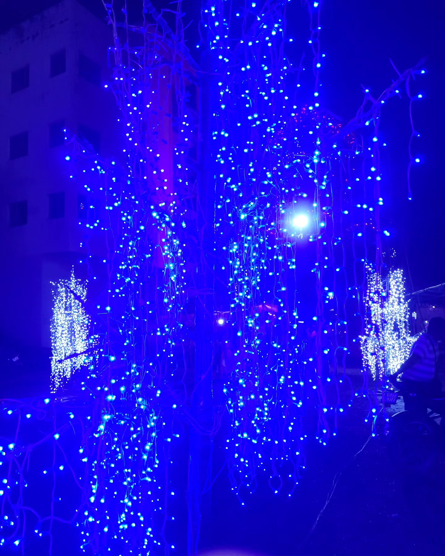 She was a mess. And no one could see it. Not the way she knew or hoped. Or maybe she didn't want to. People see and appreciate the light but do they really open up to the darkness?
I once watched a movie around magic where 2 best friends wanted to go into 2 different magical schools - of good and evil. But ended up going to the school they didn't want to. Or thought they didn't belong to. The story has several things. But what striked me was the ending where 1 of them, despite everyone else believing that her best friend was evil and belonged to the school of evil, still believed she was good. That she was both good and bad. Just like she herself was. And those 2 schools who categorized and differentiated people like that were just doing it all wrong.
Anyway... my point being, why are a lot of us not willing to accept the dark parts of others along with the good ones?
Or worse. Why are people not willing to accept the dark, bad, sad, guilty, ashamed parts of themselves along with the good versions of themselves? Do they believe they are beautiful only when they are fair and lovely? What about the journey? What about the hidden scars or pimples? Why can't we accept that as they are and accept ourselves with all we are?
Probably each of us won't be so alone then.
#queridazindagi