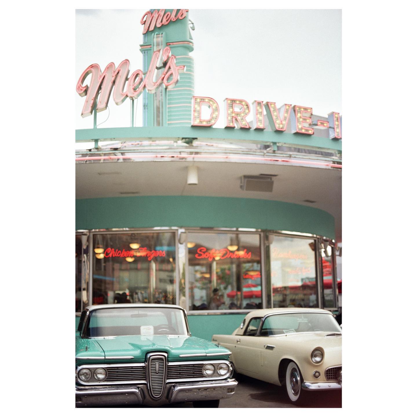 @ mel’s drive in
📷: canon ae-1 / kodak ektar 100
#ae1 #35mm #canon #canonae1 #ektar100 #kodak #kodakektar100
