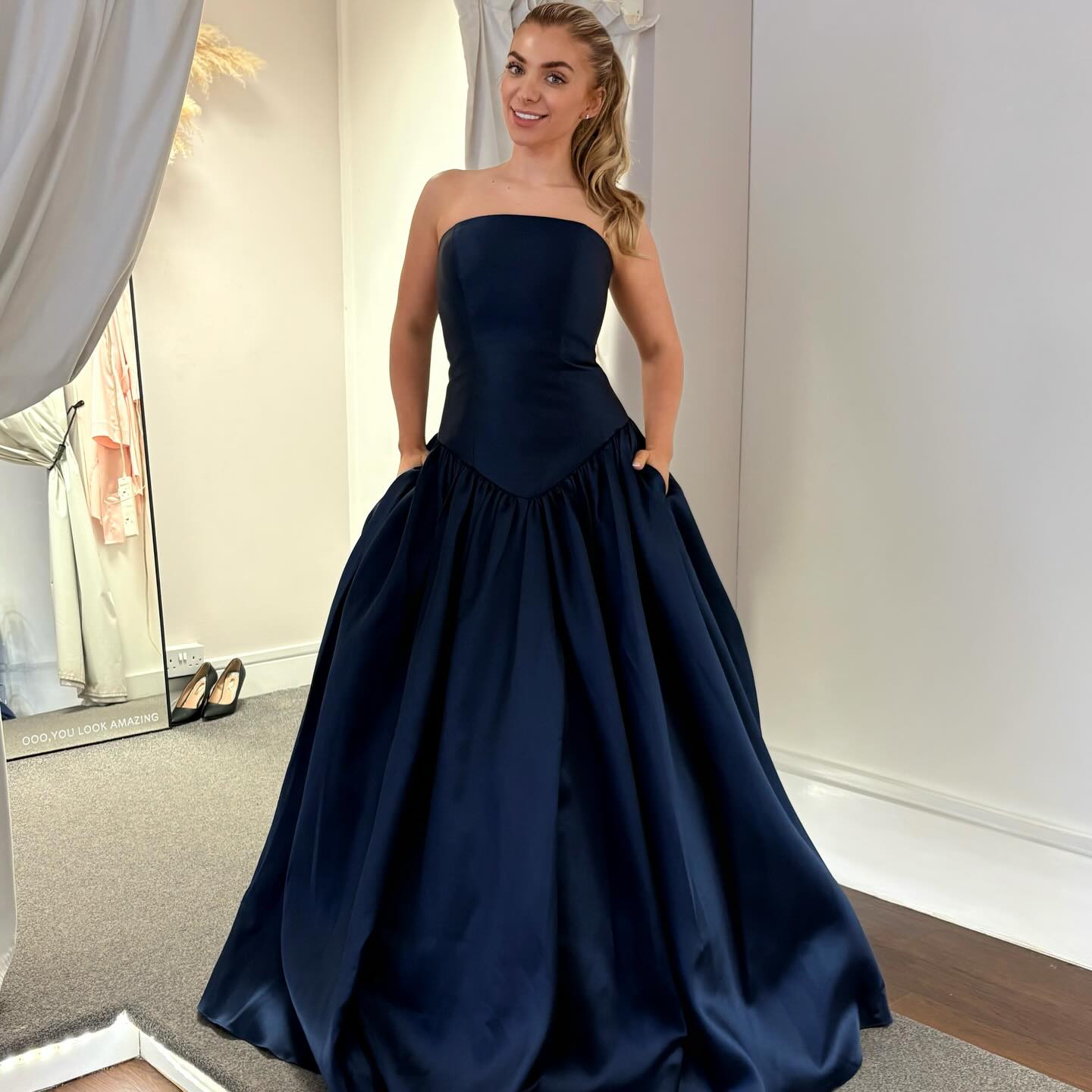 NEW NEW NEW NEW NEW ✨
This one’s for the sleek girlies who love a classic silhouette but still bringing the DRAMA.
Tiyannah 🖤
Available to try on in the Chelmsford store now - who’s getting her first?