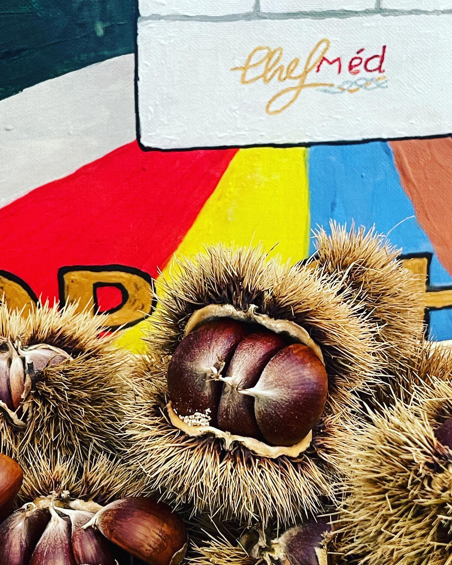 #chestnuts remain a good source of #antioxidants, even after cooking. They're rich in gallic acid and ellagic acid—two antioxidants that increase in concentration when cooked. Antioxidants and #minerals like #magnesium and #potassium help reduce your risk of #cardiovascular issues, such as #heart #disease or #stroke #healthyfood #healthylifestyle #goodfood #themediterraneanway @carmelo_carnevale @lizzies_cucina