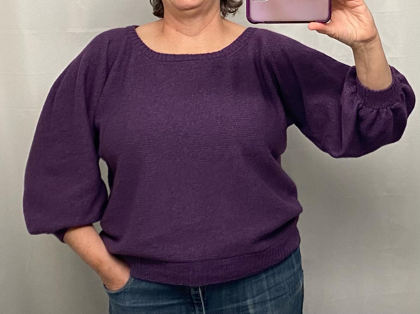 MMKC @maria.ann52018 also completed a #costapullover (pattern by @Rebeccayaker). Hers was knit on a Brother 940 standard machine out of @holstgarn Coast yarn, in the Passion Flower color. The sideways knit is an interesting construction and fits well. She loves the way it turned out and the pattern was a joy to knit. She plans to knit another.
#mnknitters #mmkc #knitallthethings #knitting #knittingaddict #machineknitting #welovetoknit #knittersofinstagram #knitstagram #machineknittersofinstgram #machineknitter #machineknitstagram #sweaterknitter #sidewaysknit #costasweater #machineknitallthethings #collaborativeknitting #knittingwithfriends #machineknittingwithfriends