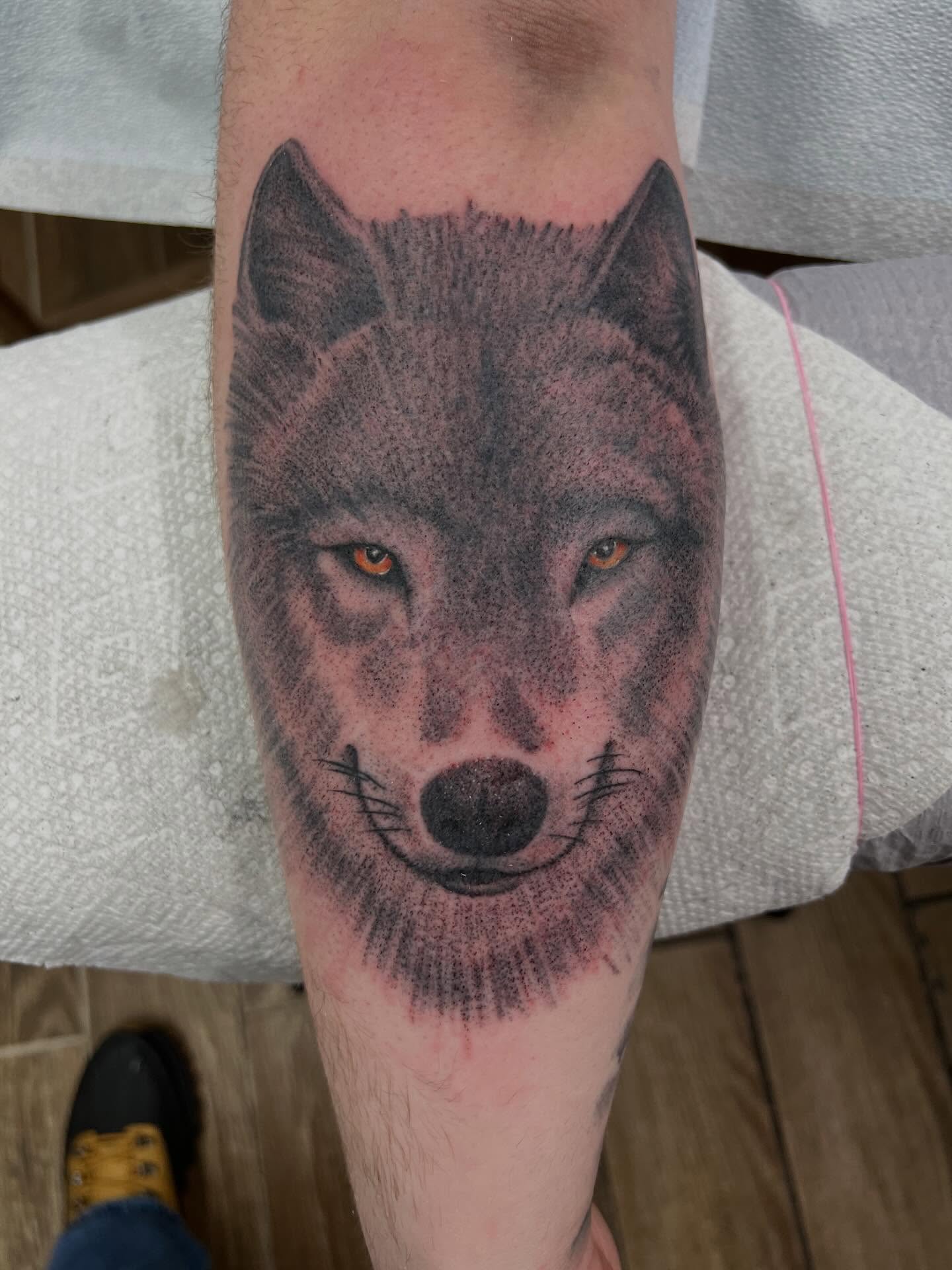 Tattoo from today… #tattoo #tattoos #wolftattoos #blackandgrey