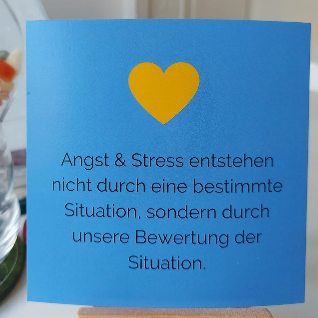 Wir haben es selbst gemacht unsere Gefühle-nur wir können sie auch wieder ändern!
Die Macht der Gedanken ist so stark!
Lerne bei mir im Coaching deine Gedanken hin zu einem erfüllteren Leben zu ändern!
Jetzt melden unter: www.ruheanker.ch