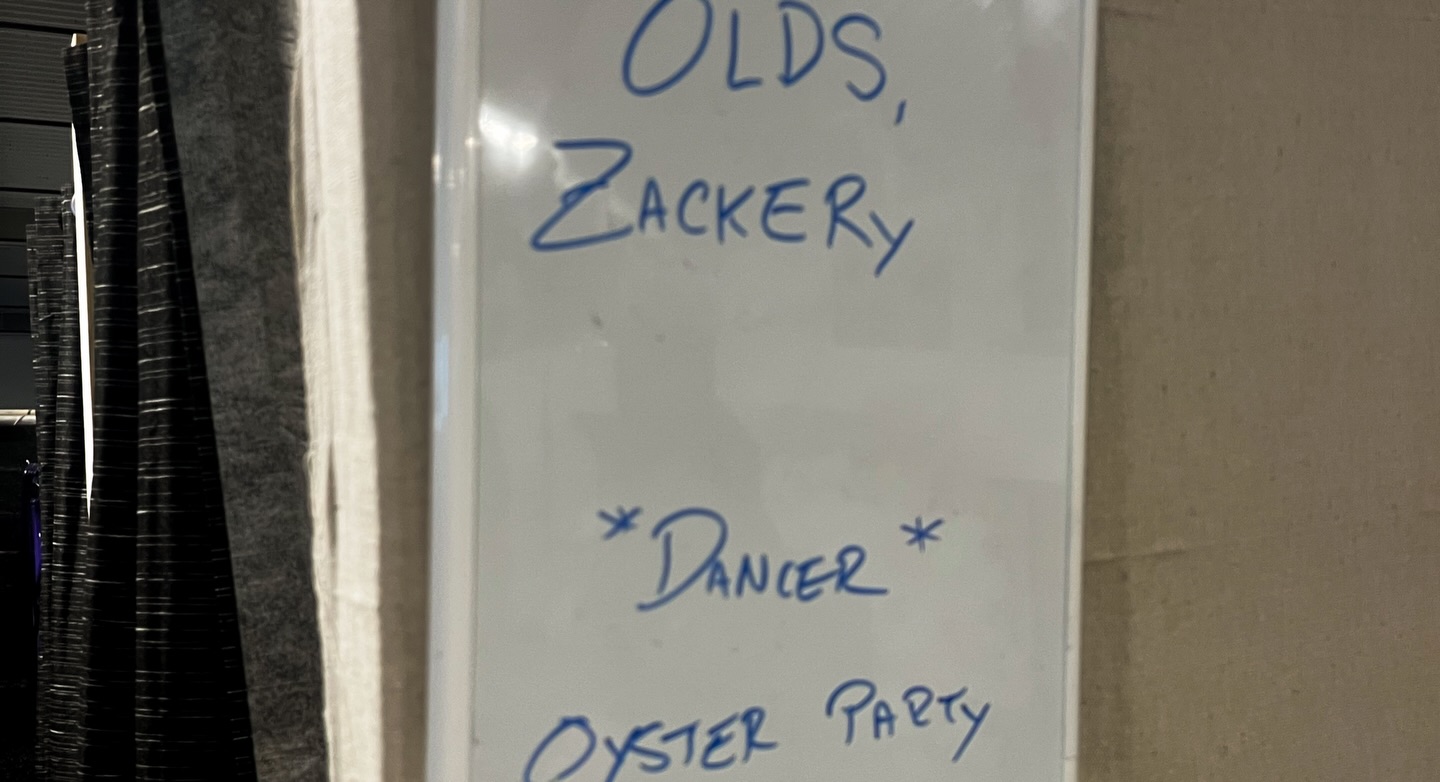 in case you blinked:
1-3: murdaugh: death in the family | dancer (but no dancing made the final cut 𤪠| hulu
4-5: his & hers (s1:e1) | bellhop boy | netflix
6-8: ruth & boaz | bus rider / drunk dude stand-in | netflix
9: grosse pointe garden society | coffee shop patron | peacock
10: regretting you | high schooler (red hoodie) | paramount
11-13: miss governor | high schooler / basketball player #ļøā£1ļøā£4ļøā£ (the super blonde one) | netflix
proof of life as a background actor, & one chapter of many š«”