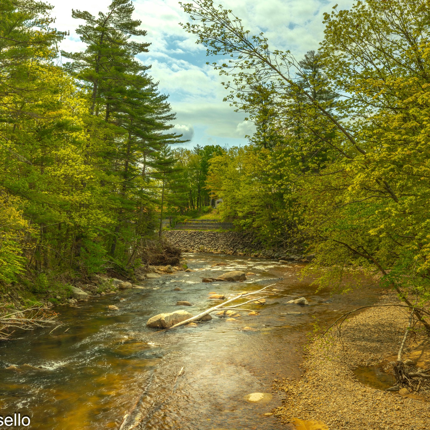 View from Swift River Bridge
#northconway
#whitemountains
#coveredbridge