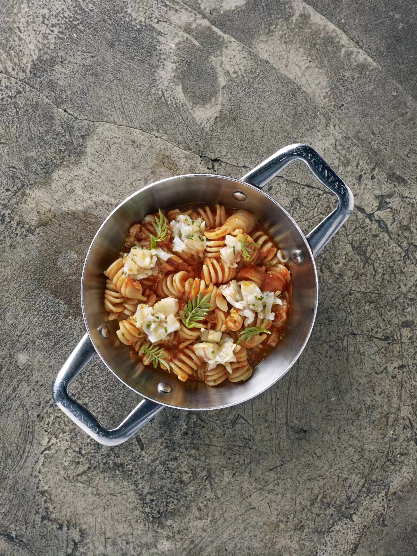 Griglia Recommends 🔥
Fusilli Monograno Felicetti
For this dish, we use Monograno Felicetti, an organic and high-end pasta, paired with succulent jumbo crab, tossed and coated with a sauce made with exquisite ingredients such as the most prized tomato from Italy – San Marzano Tomatoes, chilli oil, Martini Bianco and seafood sauce, all perfectly tied together with savoury, spicy nduja butter.
Priced at $32++, have this all by yourself or share it among friends and family while you order other selections from our menu.
Griglia Open Fire Italian Kitchen
(Singapore Tatler Best 2025 Recommended Restaurant)
Katong | 139 East Coast Road, 01-01
Tanjong Pagar | 37 Craig Road, 01-01