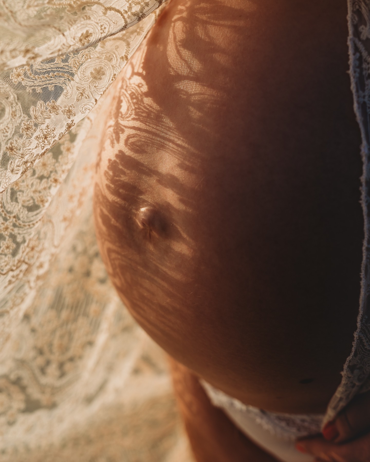 <3 Wenn ihr ein Babybauchshooting buchen möchtet, meldet euch bitte so früh wie möglich. Am bestem ab dem 2.Trimester. <3 Der ideale Zeitraum für das Shooting ist zwischen der 30.-36.SSW :) #babybauch #babybauchshooting #schwanger #schwangerschaft #wirbekommeneinbaby #baby2024