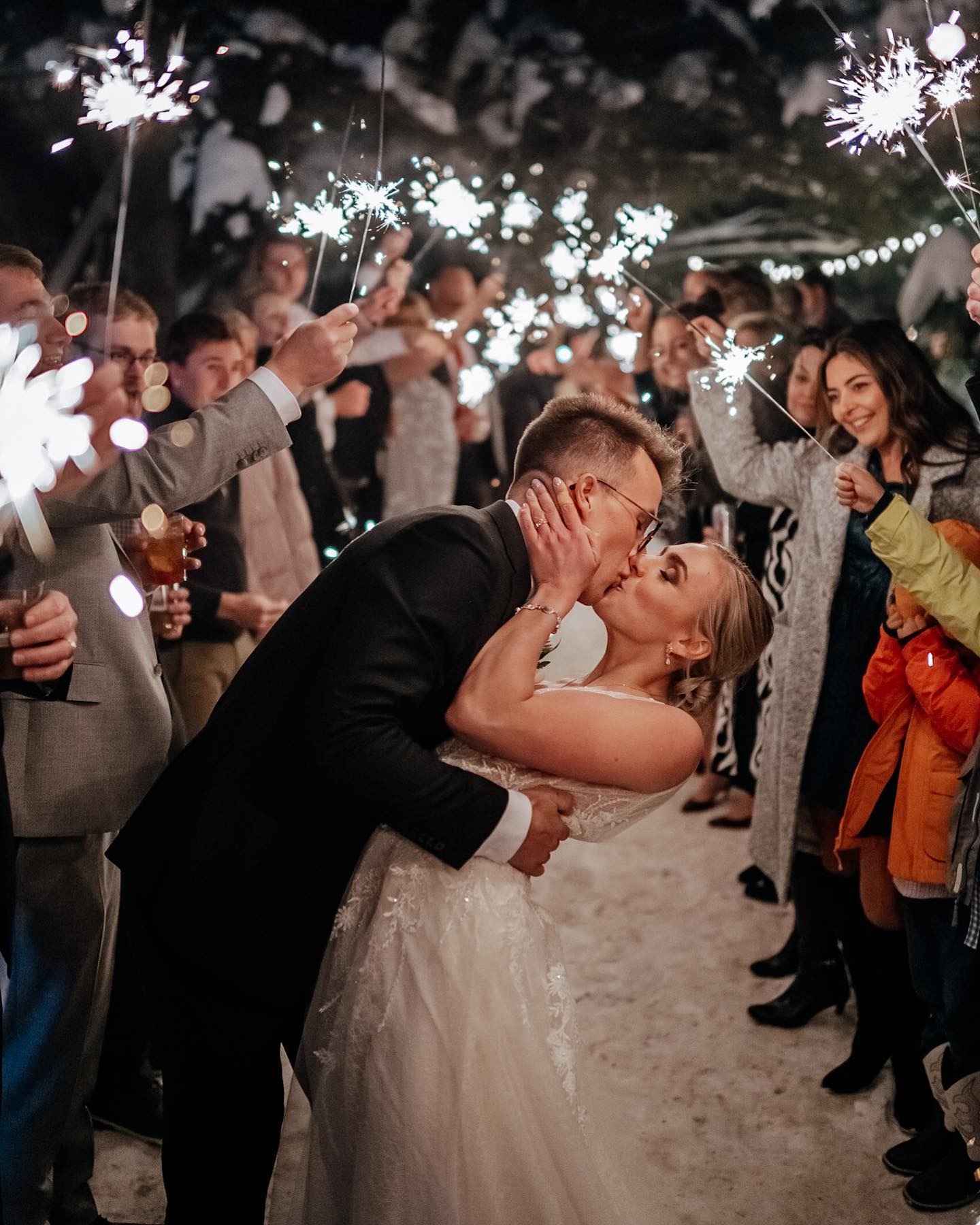 All you need is love. And an amazing crowd of people to hype you up with sparklers ✨ My first wedding of the 2023 season was SO much fun y'all! Congrats @laurakammer7 & @skibumbharris! I hope you're having an amazing time in Iceland!! ❄️
.
.
.
@sitioevents
@gatheredgoldco
@superiorblooms
@bwgcatering