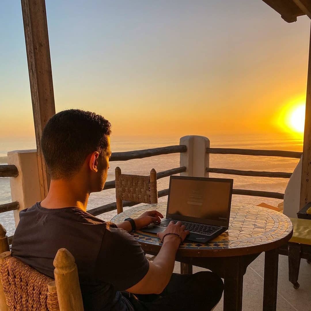 Catch up with work while enjoying the best sunset veiws after a day full of waves and good vibes.
Our website link in bio 😜
For Accommodation booking contact us +212 634177701