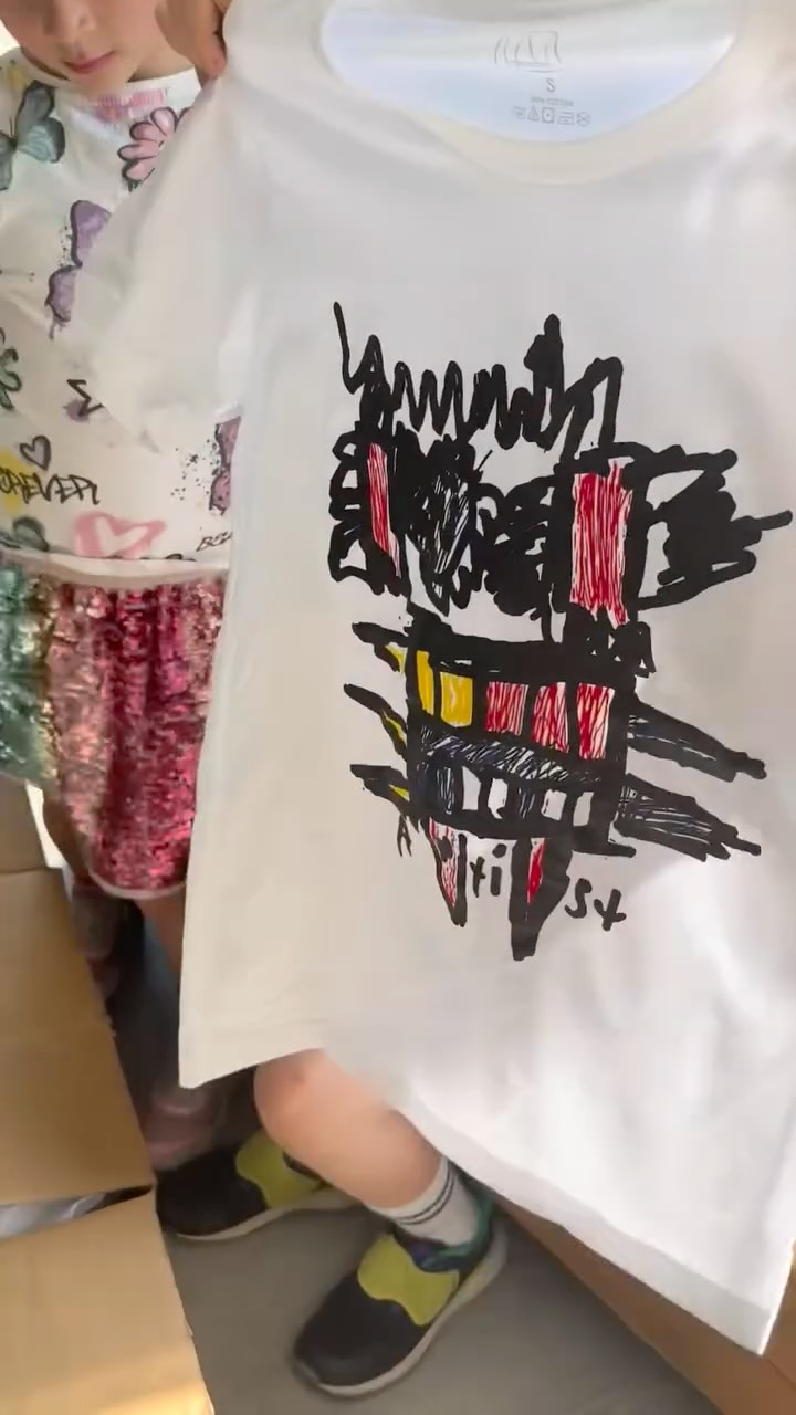 🎨✨ New Collection by a 10-Year-Old Visionary ✨🎨
“My art is to make people feel happy when they wear it.” — The Artist 💬
Introducing the latest hand-drawn, Basquiat-inspired designs by our young creative, whose mission is simple: spread joy through wearable art.
Each tee is a burst of imagination, color, and meaning — digitized by him and designed to lift your spirit while making a statement.
🛍️ Shop the new drop now: www.thehomanbrand.com
👑 One-of-a-kind pieces. Made with heart. Worn with pride.
#HappyInMyTee #TheHomanBrand #BasquiatInspired #SupportYoungArtists #WearableJoy #10YearOldDesigner #ArtWithPurpose #artisthoman #StreetwearFromTheHeart