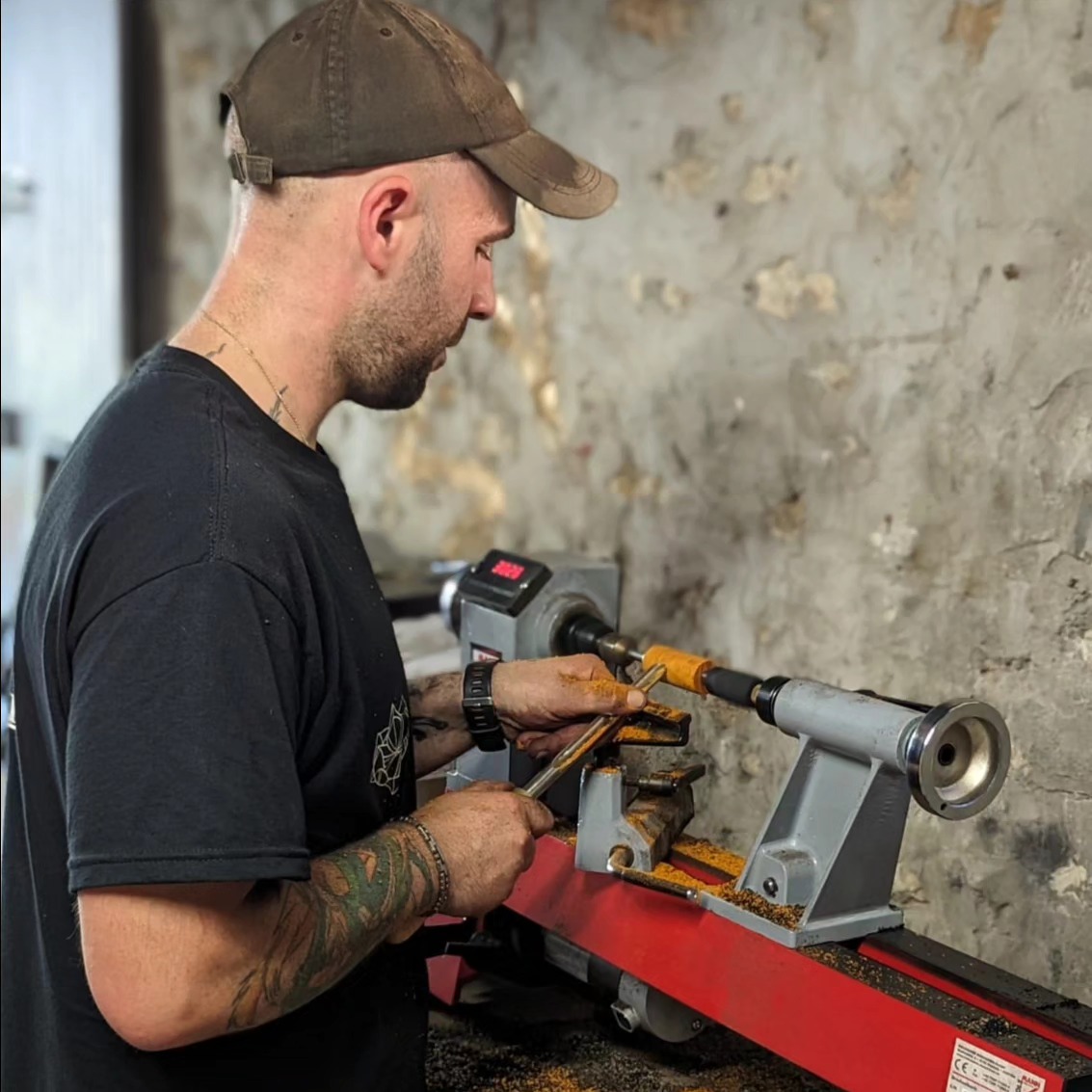 Stylos en bois et résine époxy disponible !
Rendez vous sur lafabricdard.com !
#woodturning #woodworking #stylobois #epoxyart #epoxyresin #lafabricdard #artisanatfrancais #autoentrepreneur