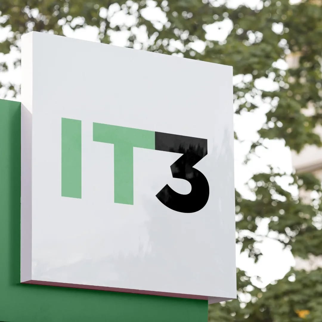 Redesign loga pro IT3 - stavební a marketingovou agenturu. ✅
Součástí vylepšení byla korektura typografické části loga a kompletní změna barevnosti, která najde uplatnění u webdesignu a propagačních materiálů agentury.
Tvorba loga -> 📨
.
.
.
Logo redesign for IT3 - construction and marketing agency. ✅
Part of the improvement was a correction of the typographical part of the logo and a complete color change, which will find use in the agency's web design and promotional materials.
Logo creation -> 📨
#logo #logotyp #grafika #design #logodesign #antoninparal #logodesigner #like #graphic #grafickydesign #designlogo #kolin #freelance