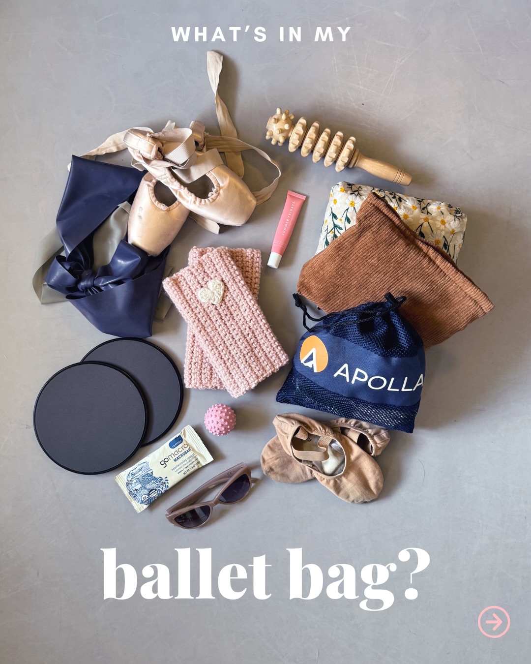 …aka my emotional support bag 🤣 Who else likes to come prepared?
legwarmers @thatfoodieballerina_
pointe shoes @nikolayworld
compression socks @apollaperformance
lip gloss @summerfridays
sliders @gaiam
slippers @sodancausa
protein bar @gomacro
#ballet #adultballet #adultballerina #adultballetcommunity #dance