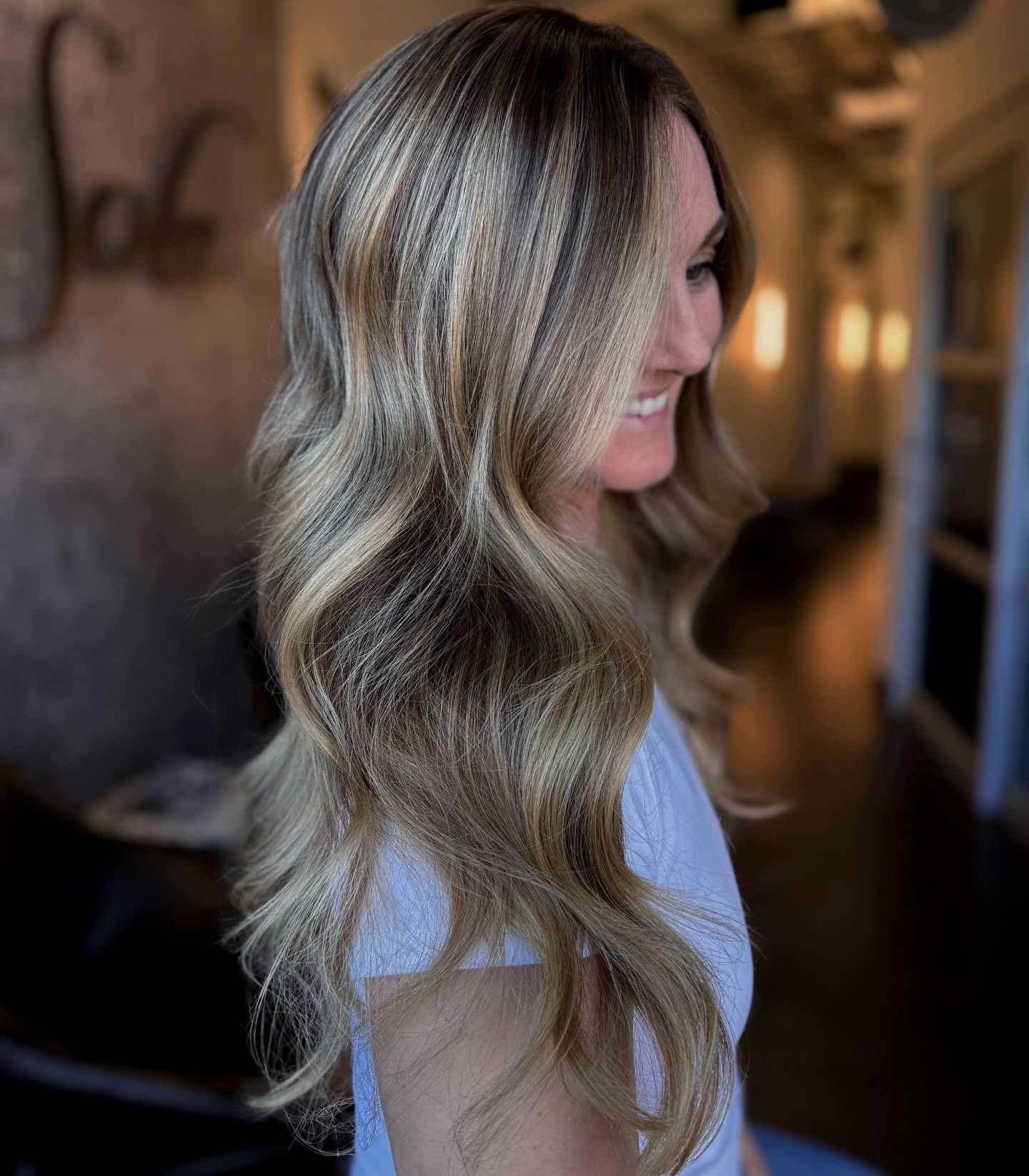 Old money ✨ teddy bear bronde 🧸
This has to be one of my favorite ways to add dimension but still keep the blonde POPPIN. Just because you want to add a little bit of a change and spice to your look, doesn’t mean you need to forgo your blonde completely. We achieved this look by enriching the roots, adding lots and lots of low lights, and foiling slightly around the face to keep it bright.
What to ask for:
🧸 mini highlight
🧸 root smudge
🧸 lowlights
And I can take the rest from here!
#sanmarcoshairstylist #sanmarcoshairsalon #teddybearbronde #oldmoneybronde #blondehighlights #davinesnorthamerica