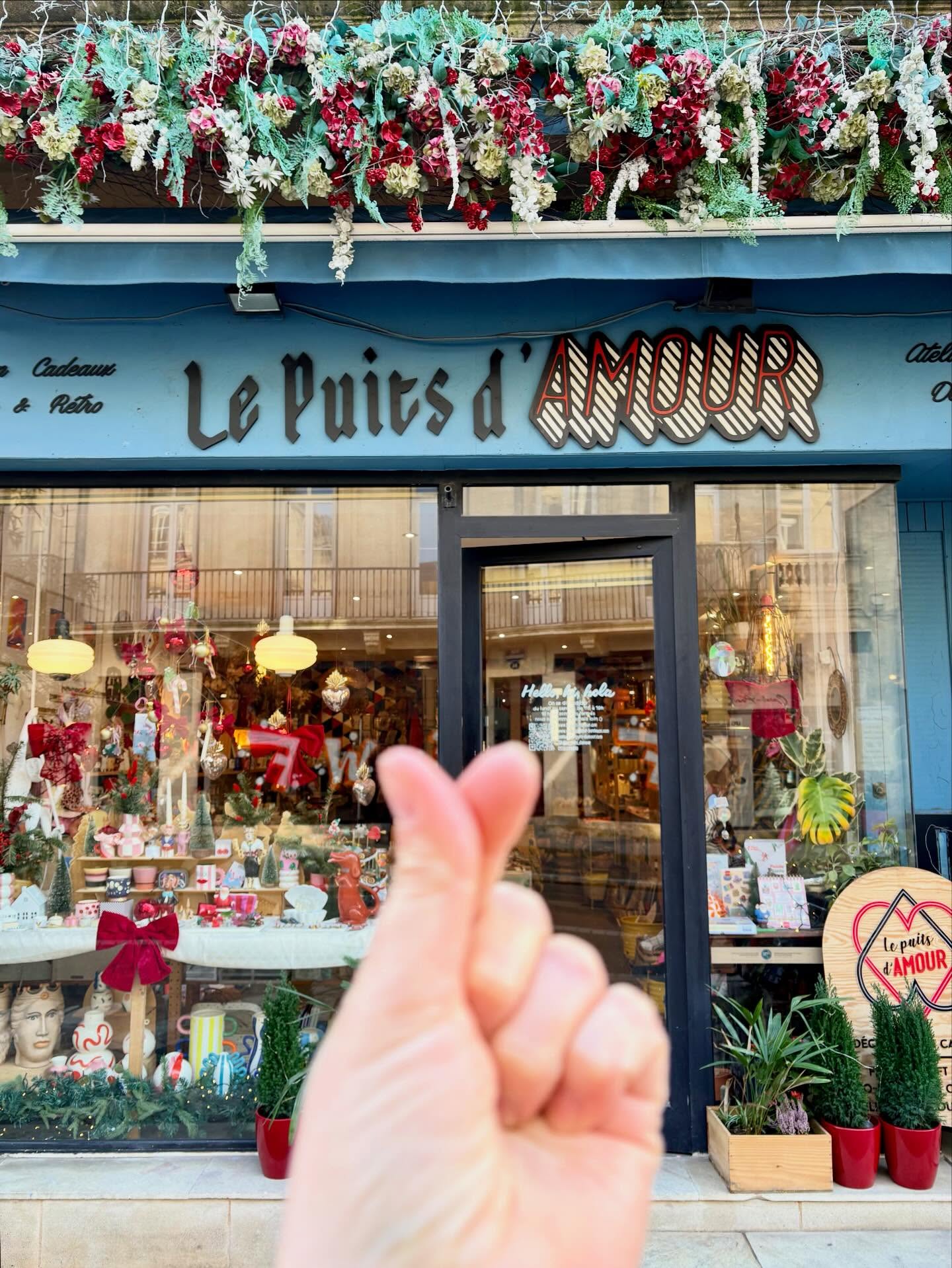 ✨ INFORMATION BOUTIQUE ✨
Entre le mardi 2 février et le mardi 3 mars, le rythme du Puits d’Amour s’adapte un peu 💫
🕰 Ouverture pendant cette période :
• Jeudi après-midi
• Vendredi & samedi toute la journée
C’est Mathilde qui vous accueillera au magasin, toujours avec son sourire et sa bonne humeur légendaire 🌈
⚠️ À noter :
Durant cette période, aucune commande ne pourra être passée
– ni au magasin
– ni à l’atelier
– ni pour la boutique
On est vraiment désolés pour la gêne occasionnée et on remercie du fond du cœur nos super clients pour leur compréhension 🫶
De notre côté, on part en voyage avec les enfants, à la recherche de mille trésors, d’idées et d’inspirations… pour faire revenir tout ça au magasin 🌍✨
Merci pour votre soutien, votre fidélité et votre amour 💛
À très vite au Puits d’Amour.